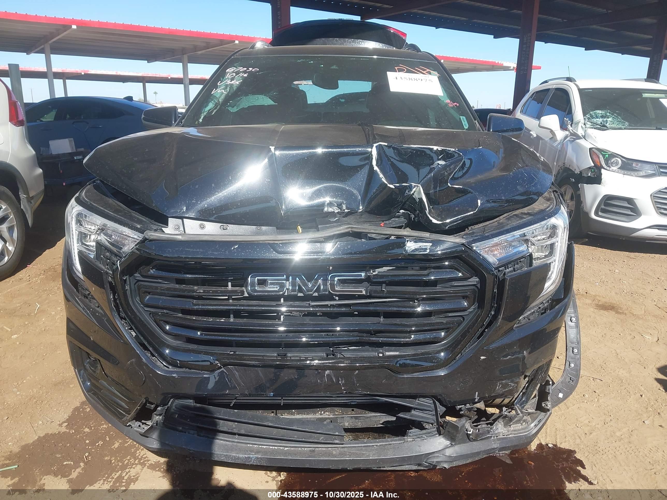 GMC TERRAIN image 6