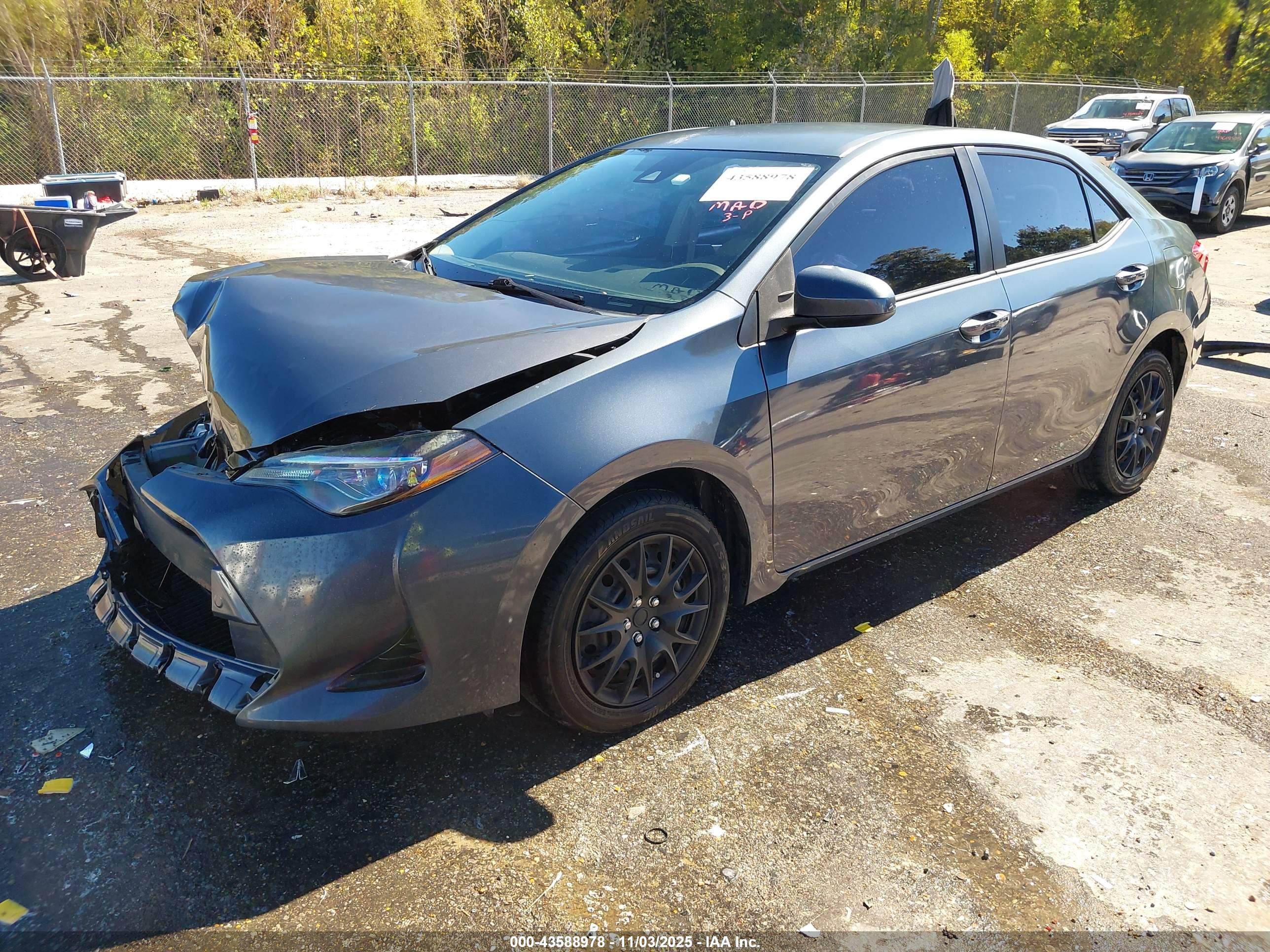 TOYOTA COROLLA image 2