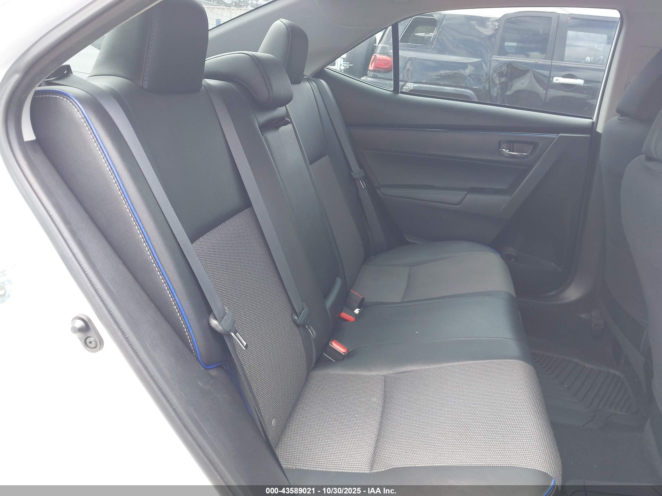 TOYOTA COROLLA image 8