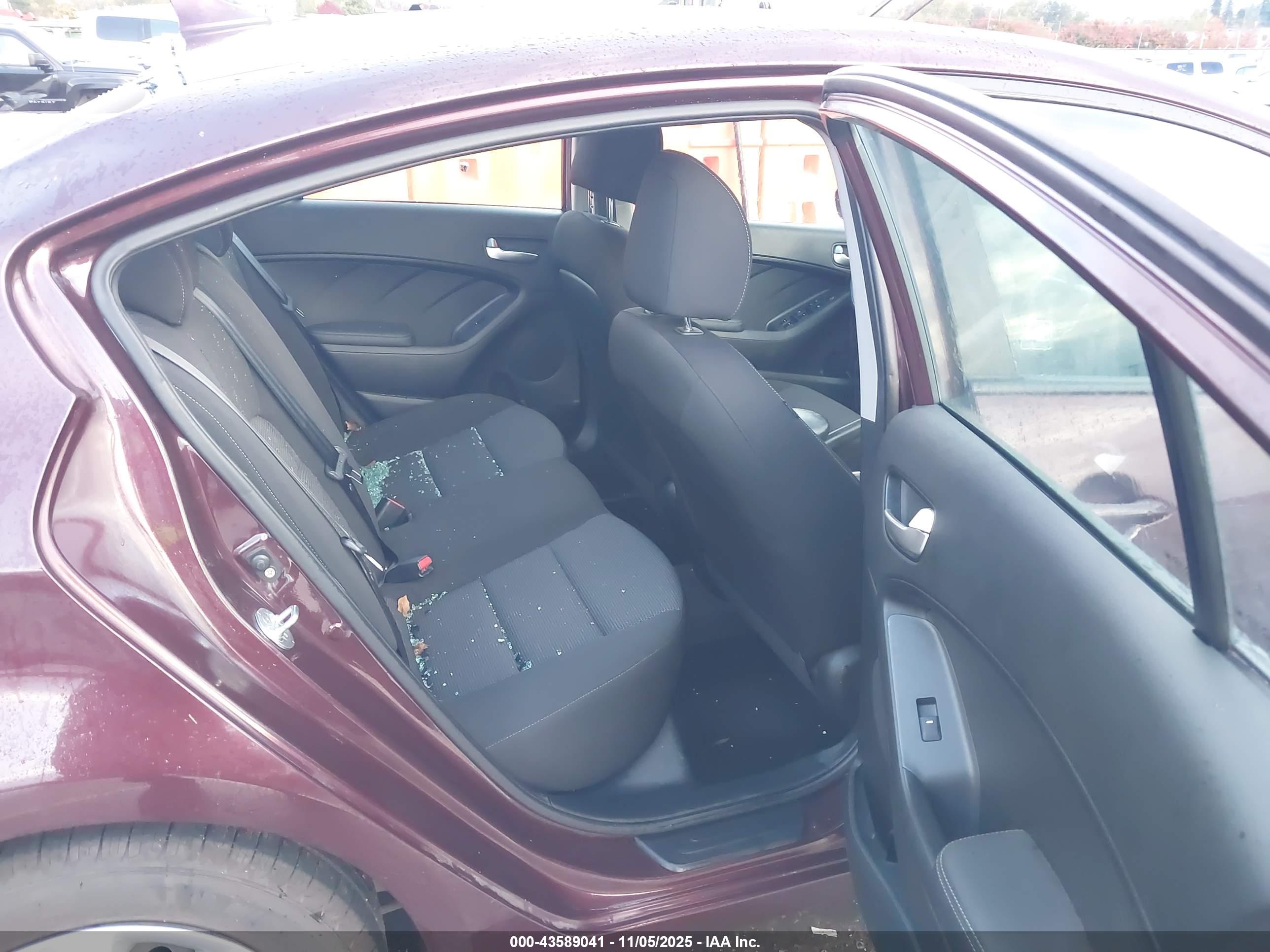 KIA FORTE image 8