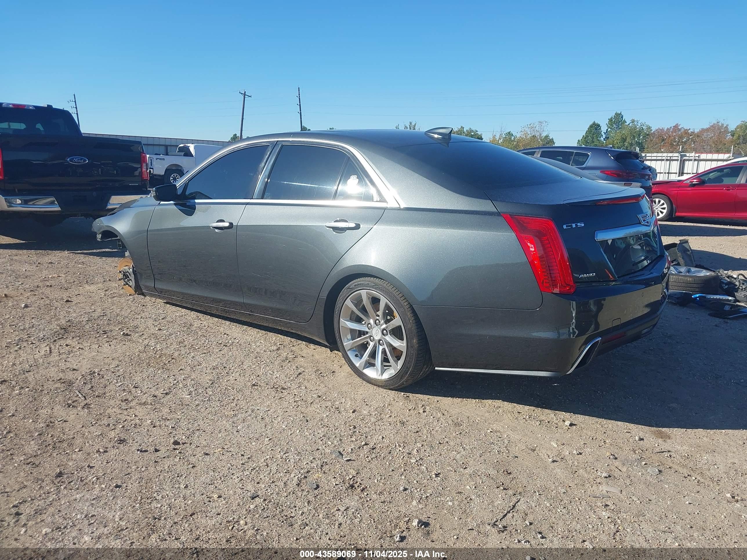 CADILLAC CTS image 3