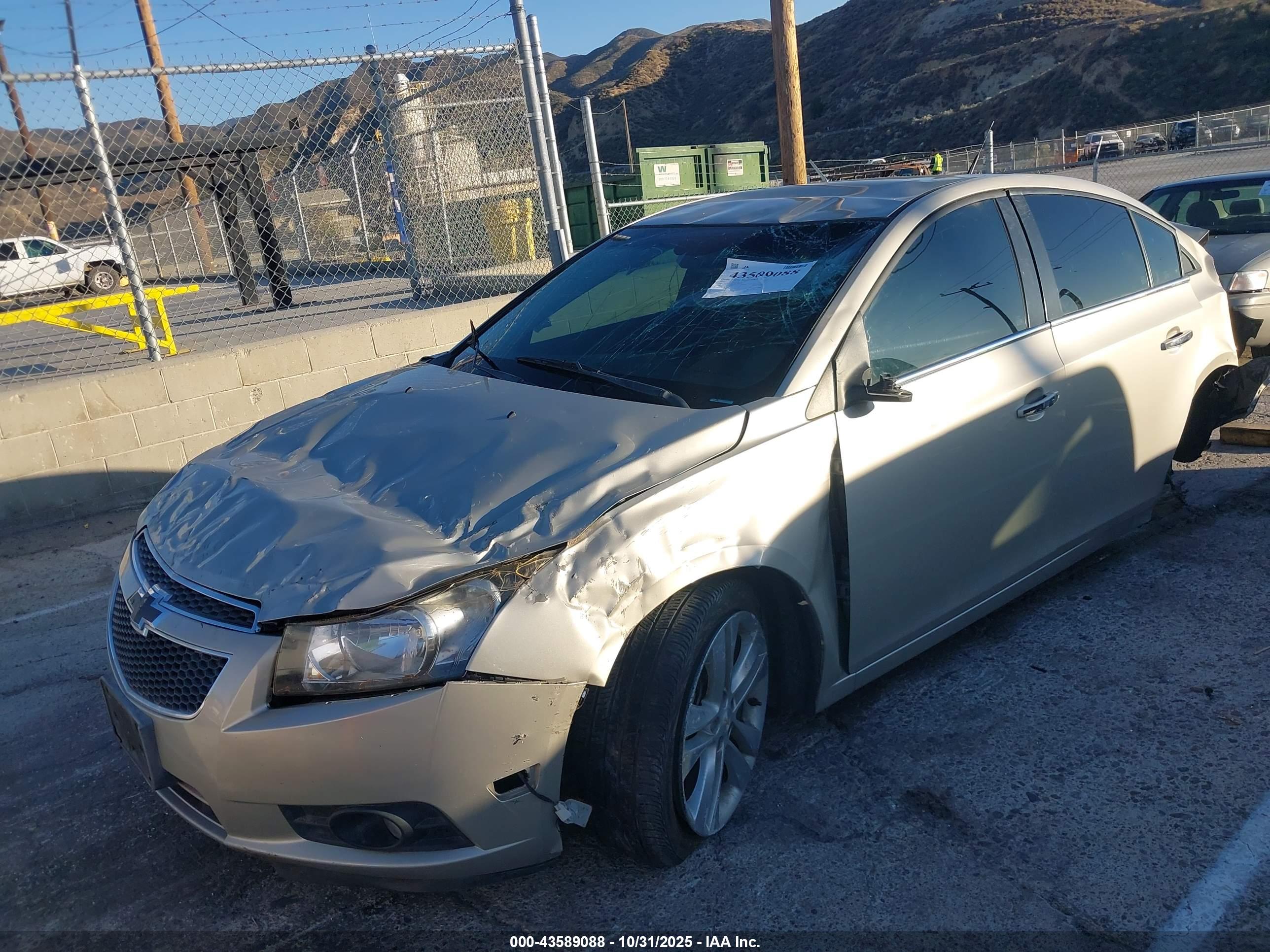 CHEVROLET CRUZE image 2