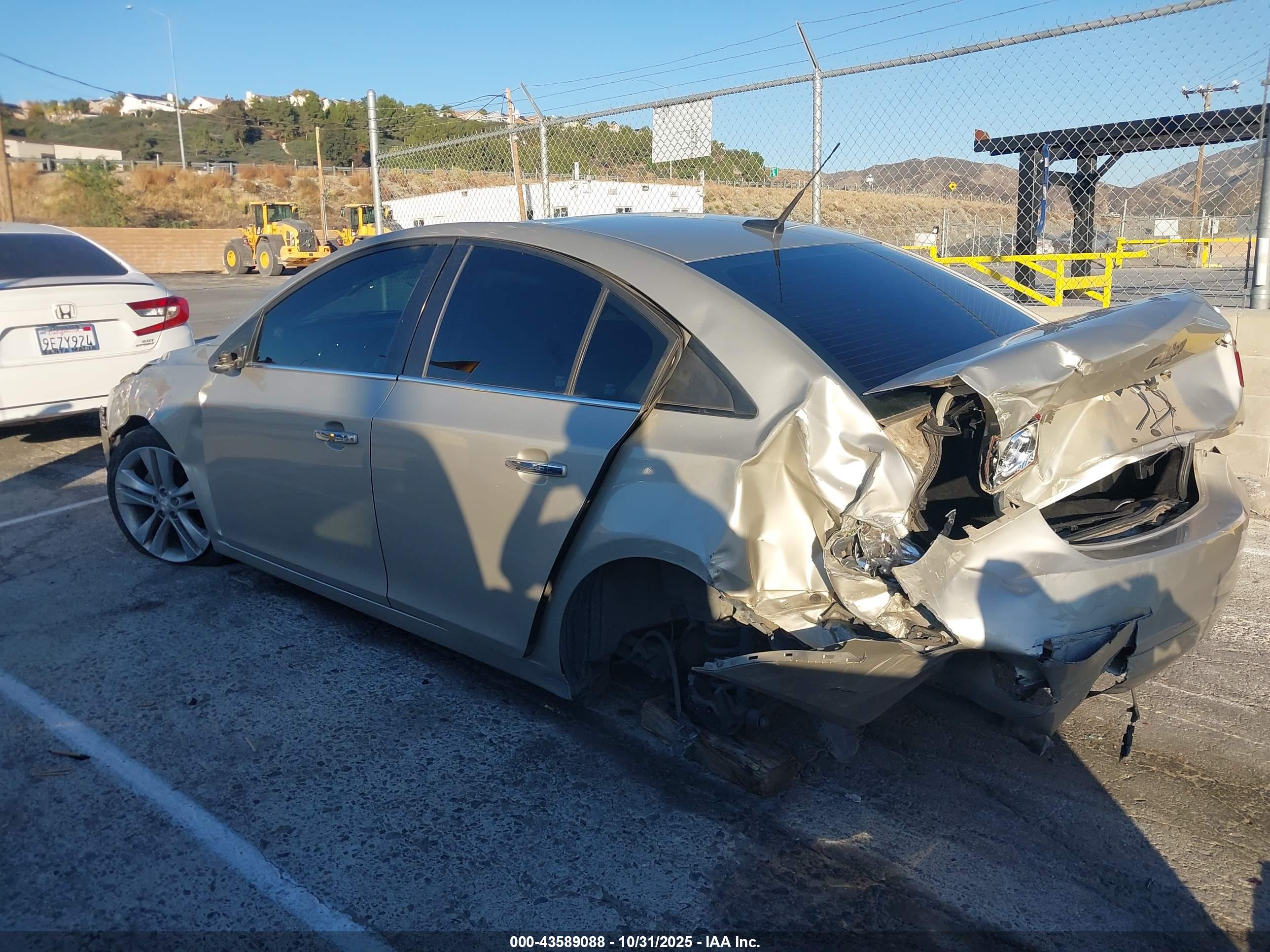 CHEVROLET CRUZE image 3