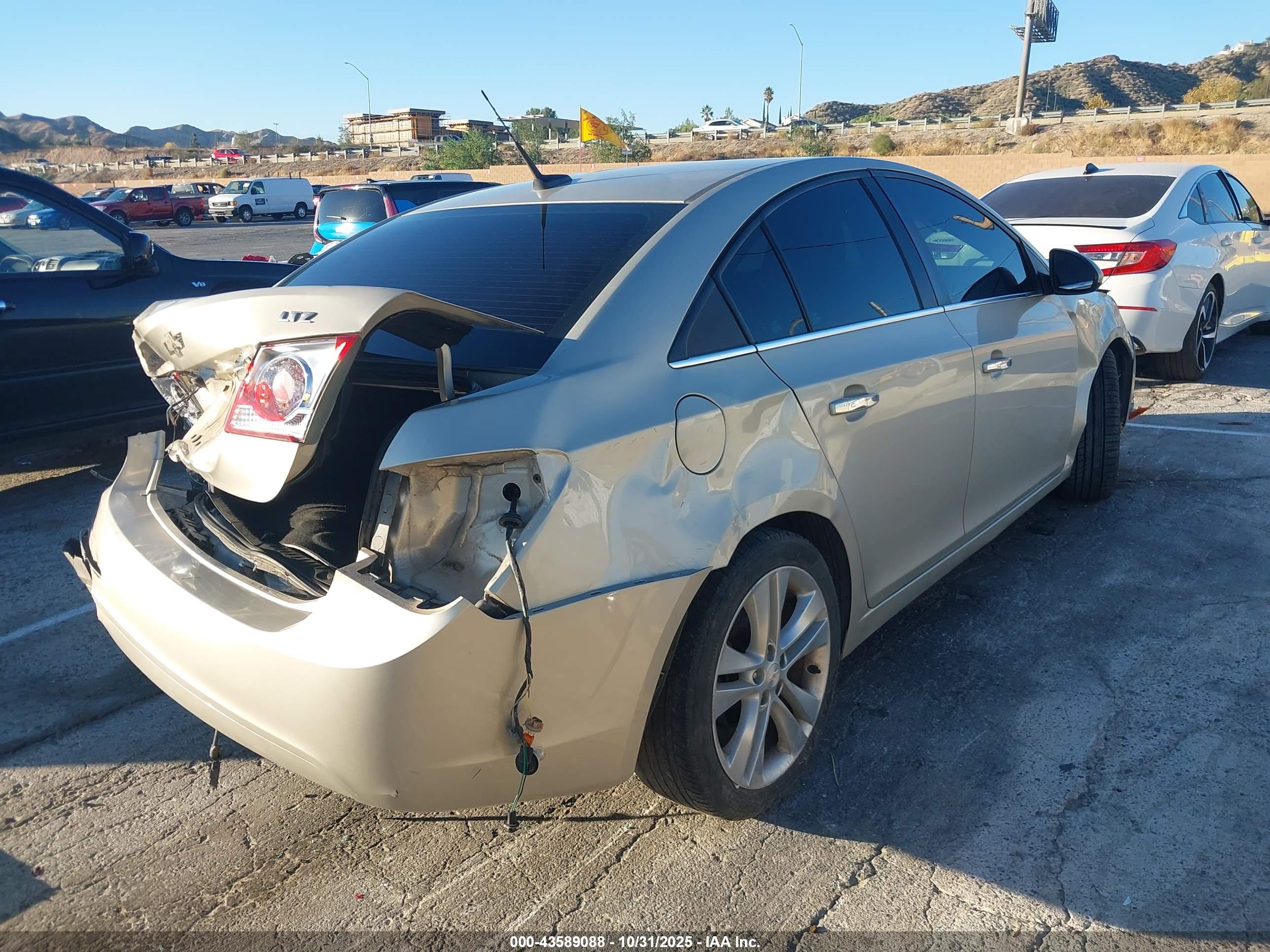 CHEVROLET CRUZE image 4