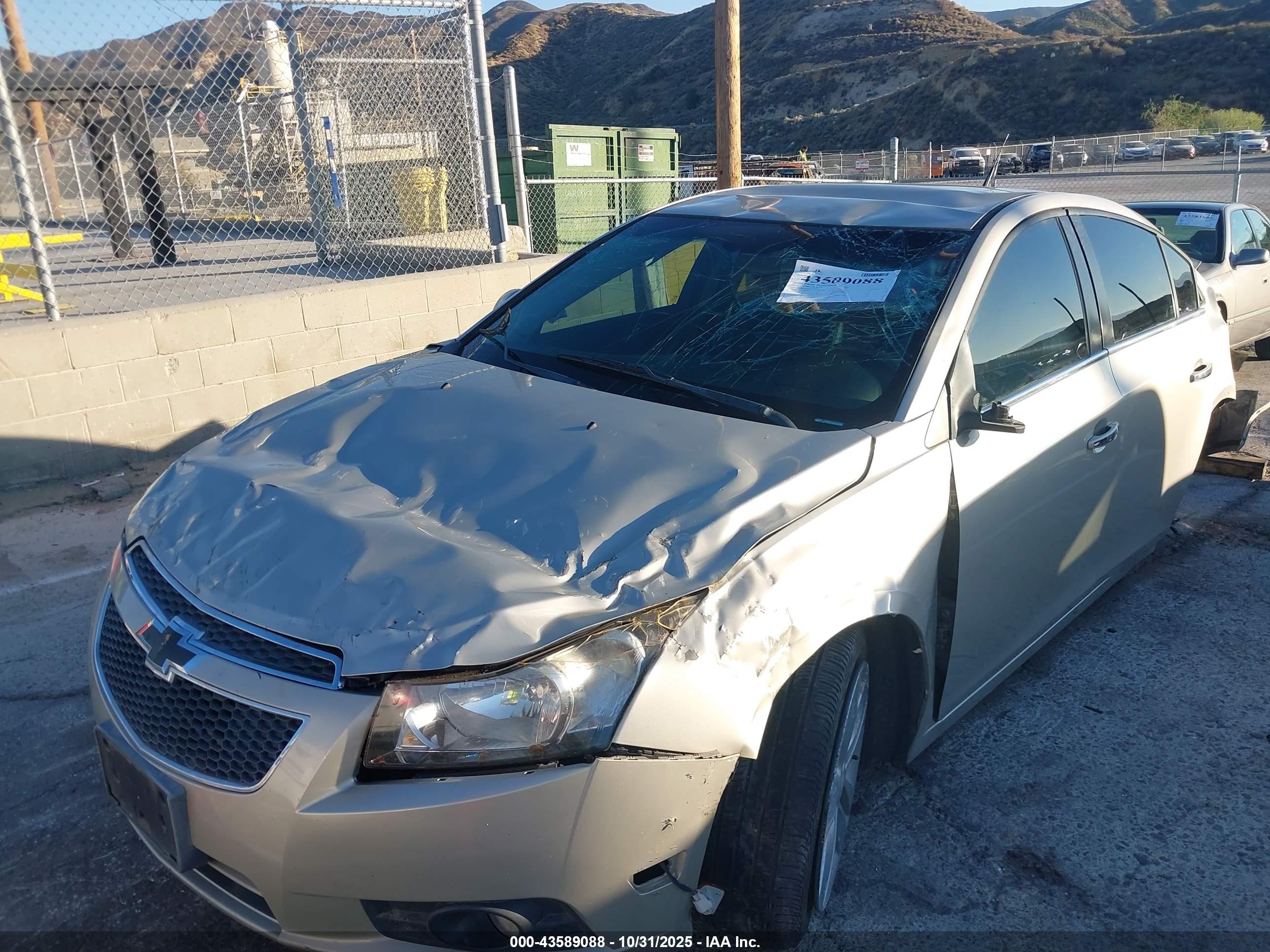 CHEVROLET CRUZE image 6