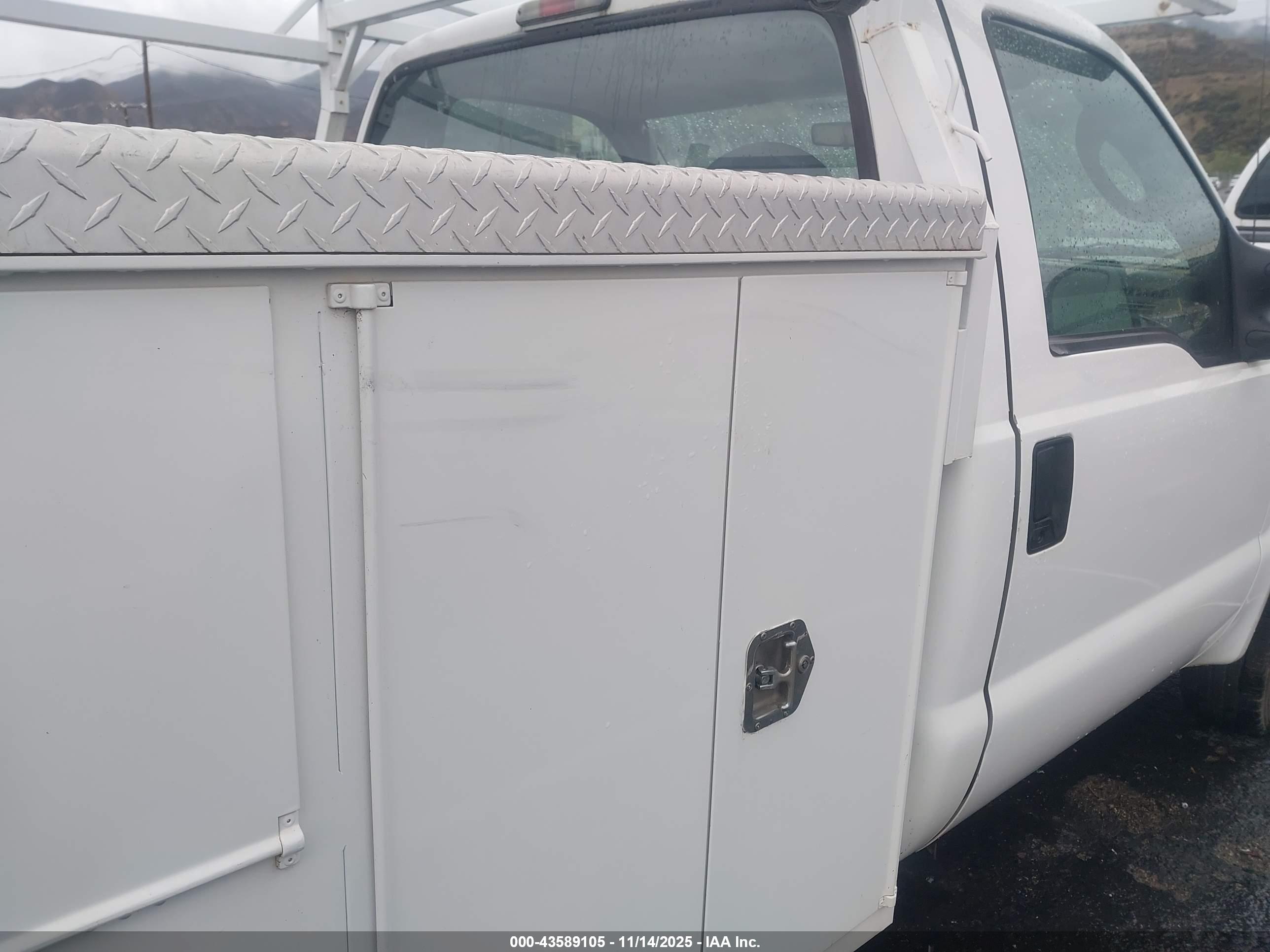 FORD F-250 image 6