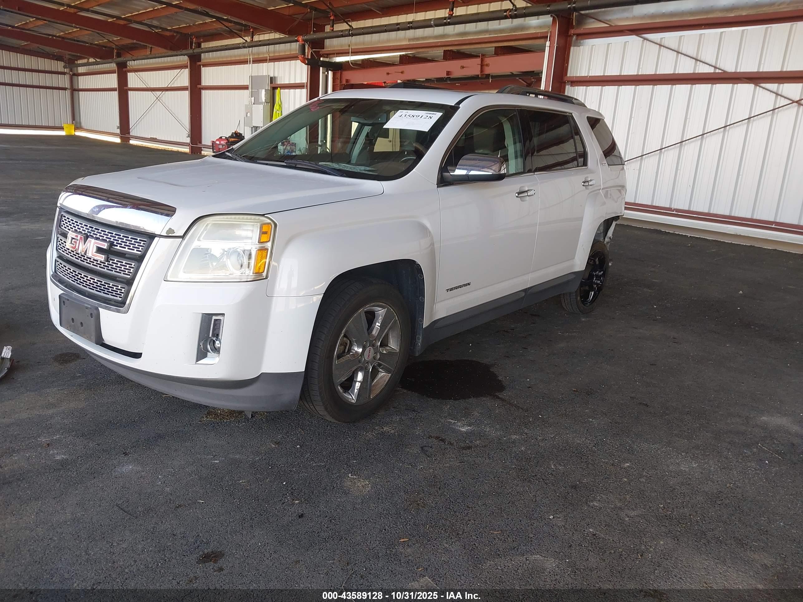 GMC TERRAIN image 2