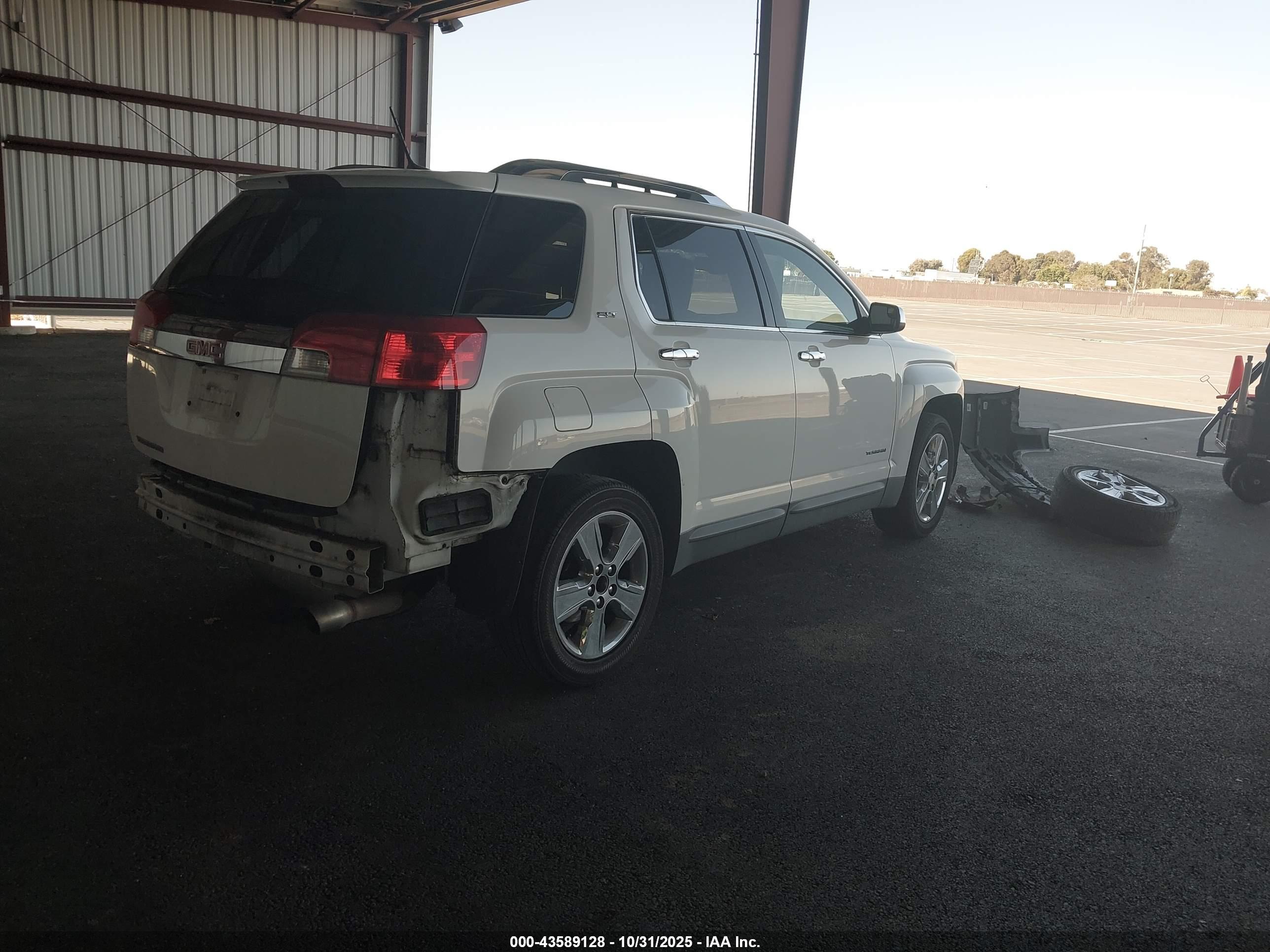 GMC TERRAIN image 4