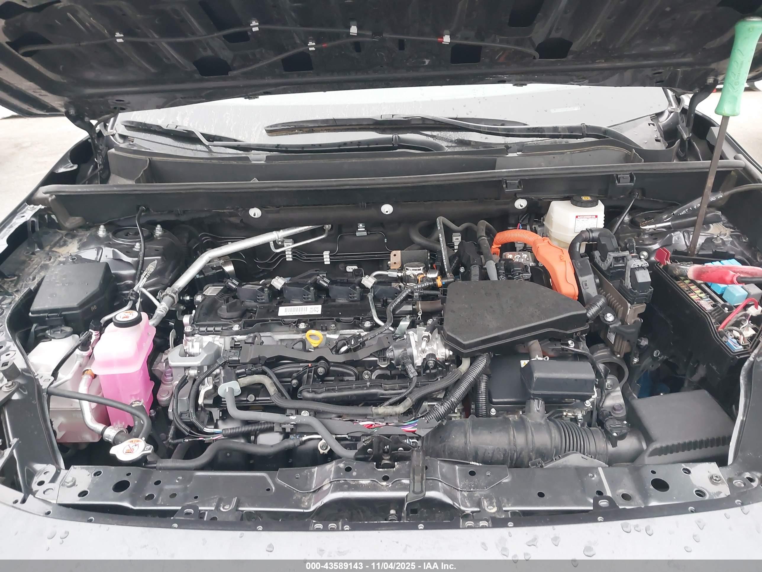 TOYOTA RAV4 image 10