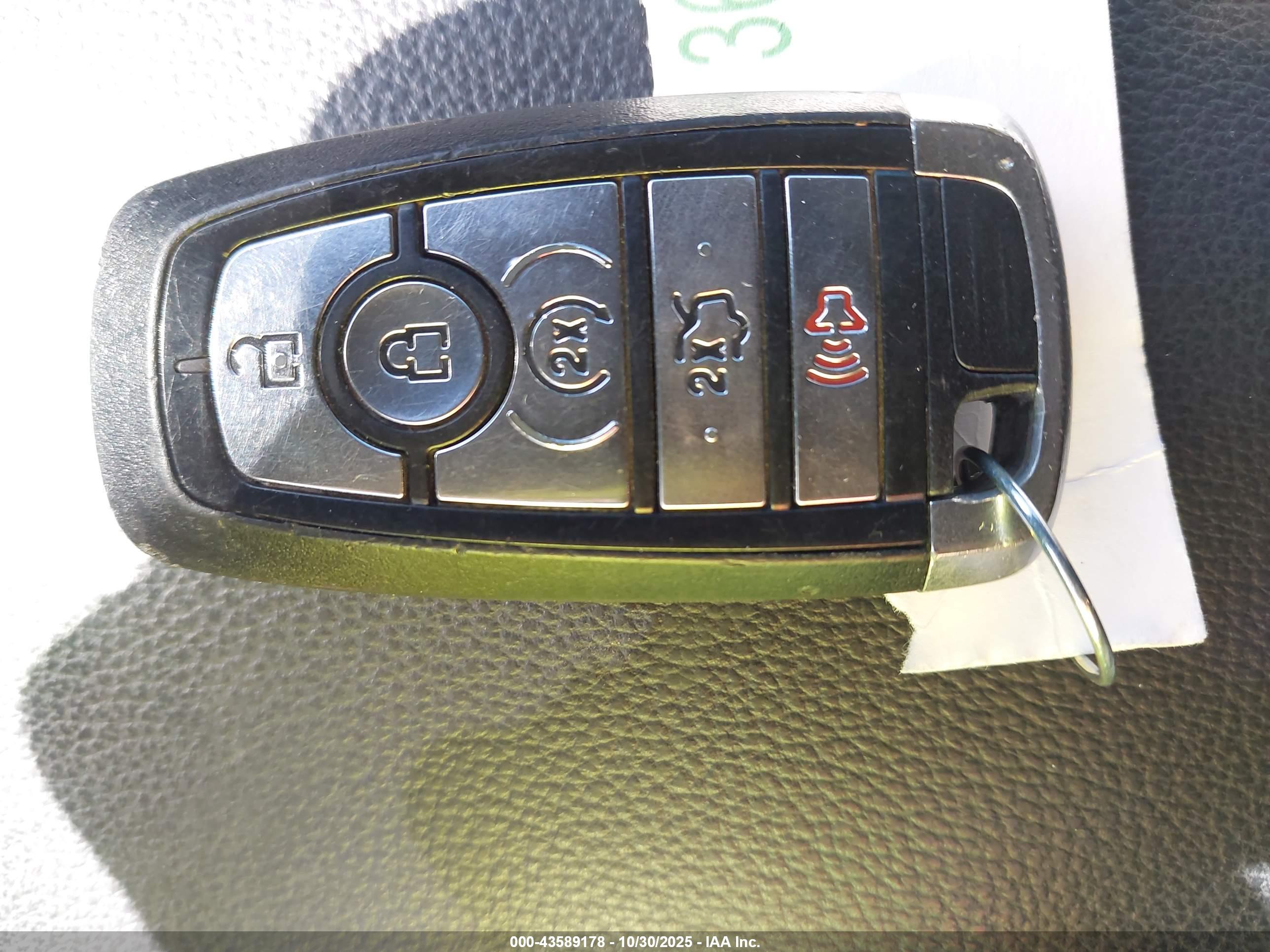 FORD FUSION image 11