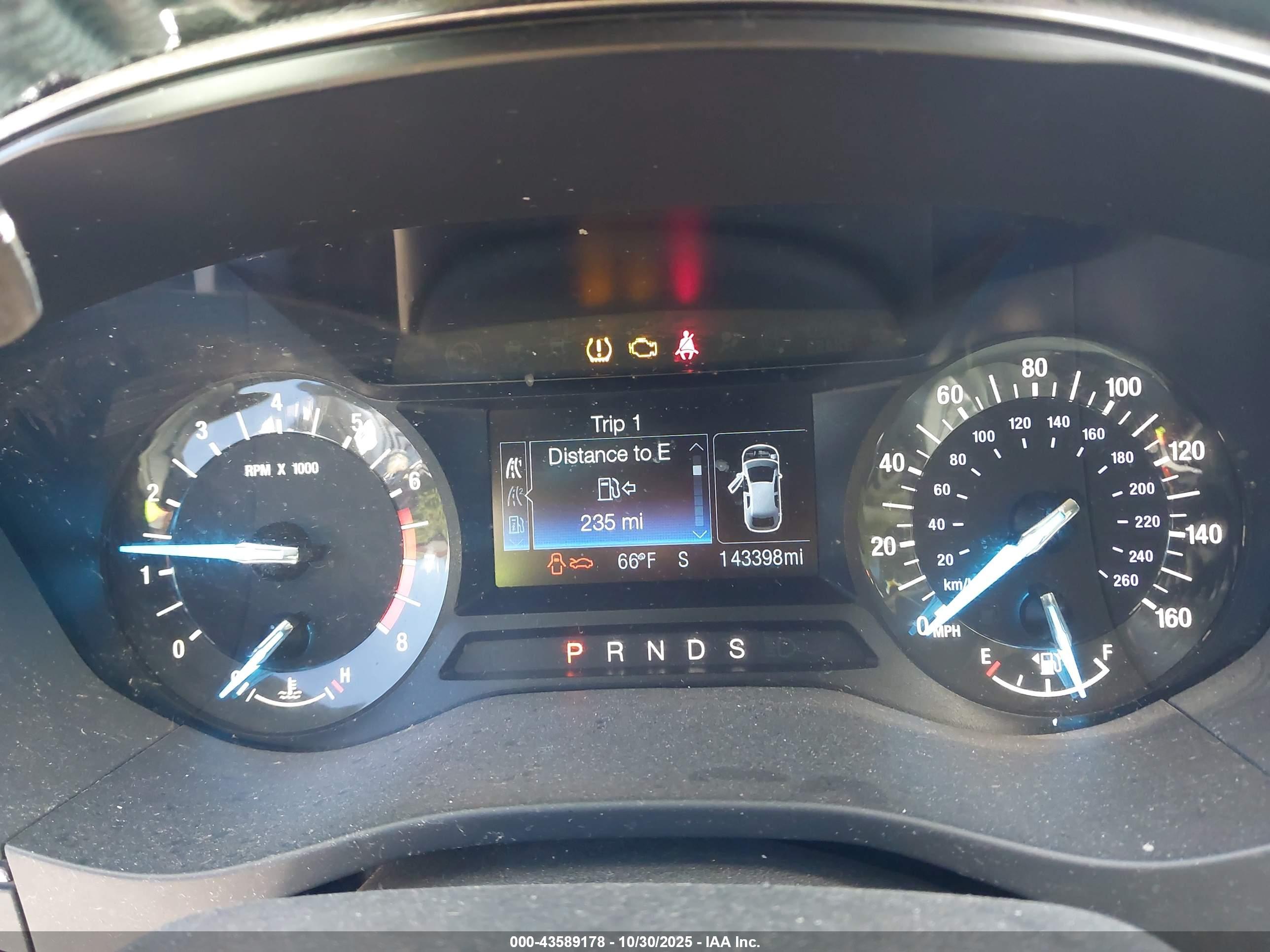 FORD FUSION image 7