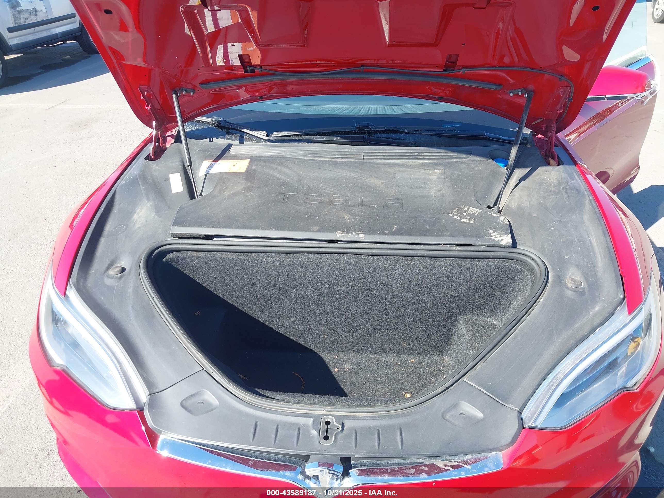 TESLA MODEL image 10