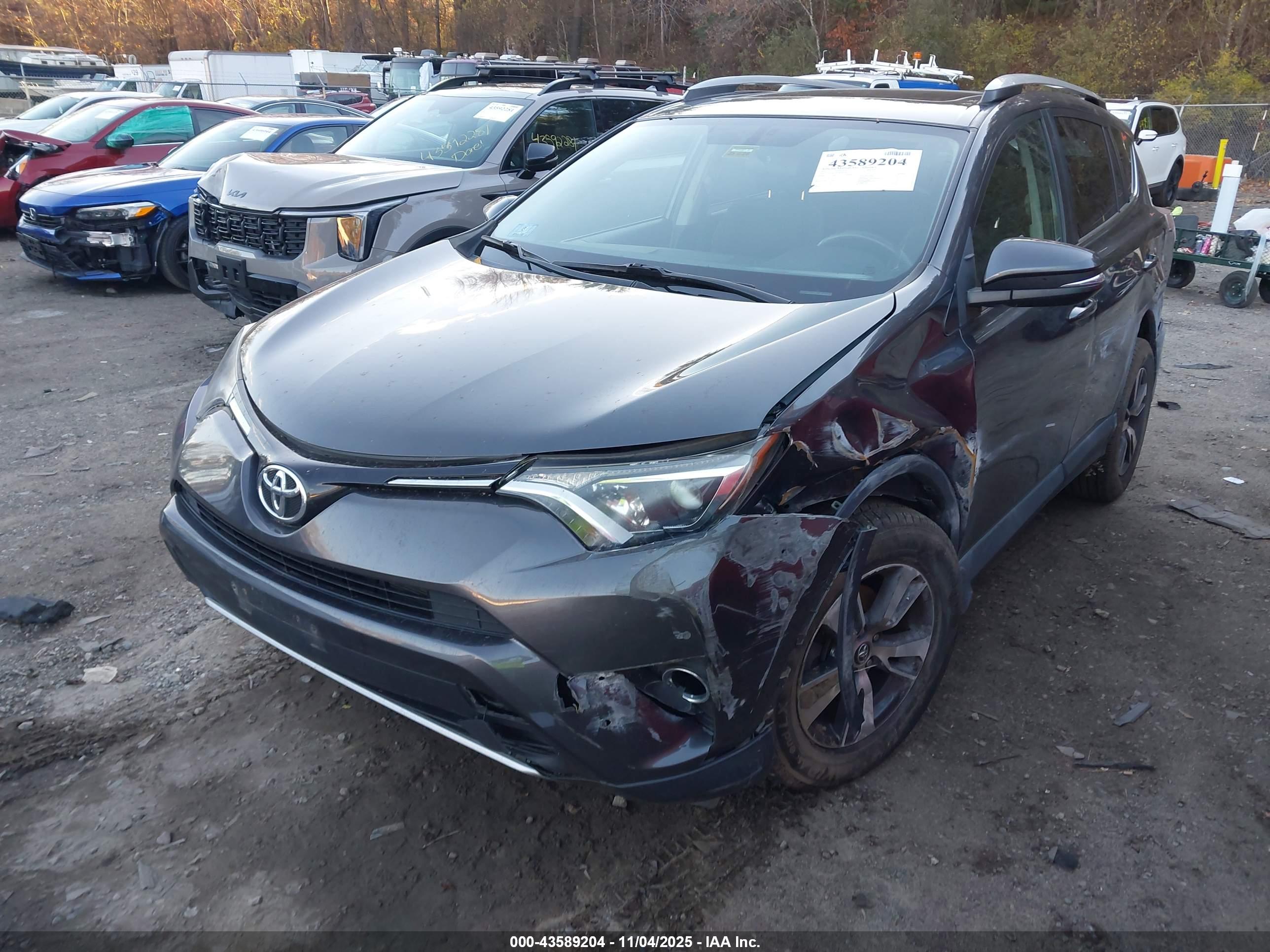 TOYOTA RAV4 image 2