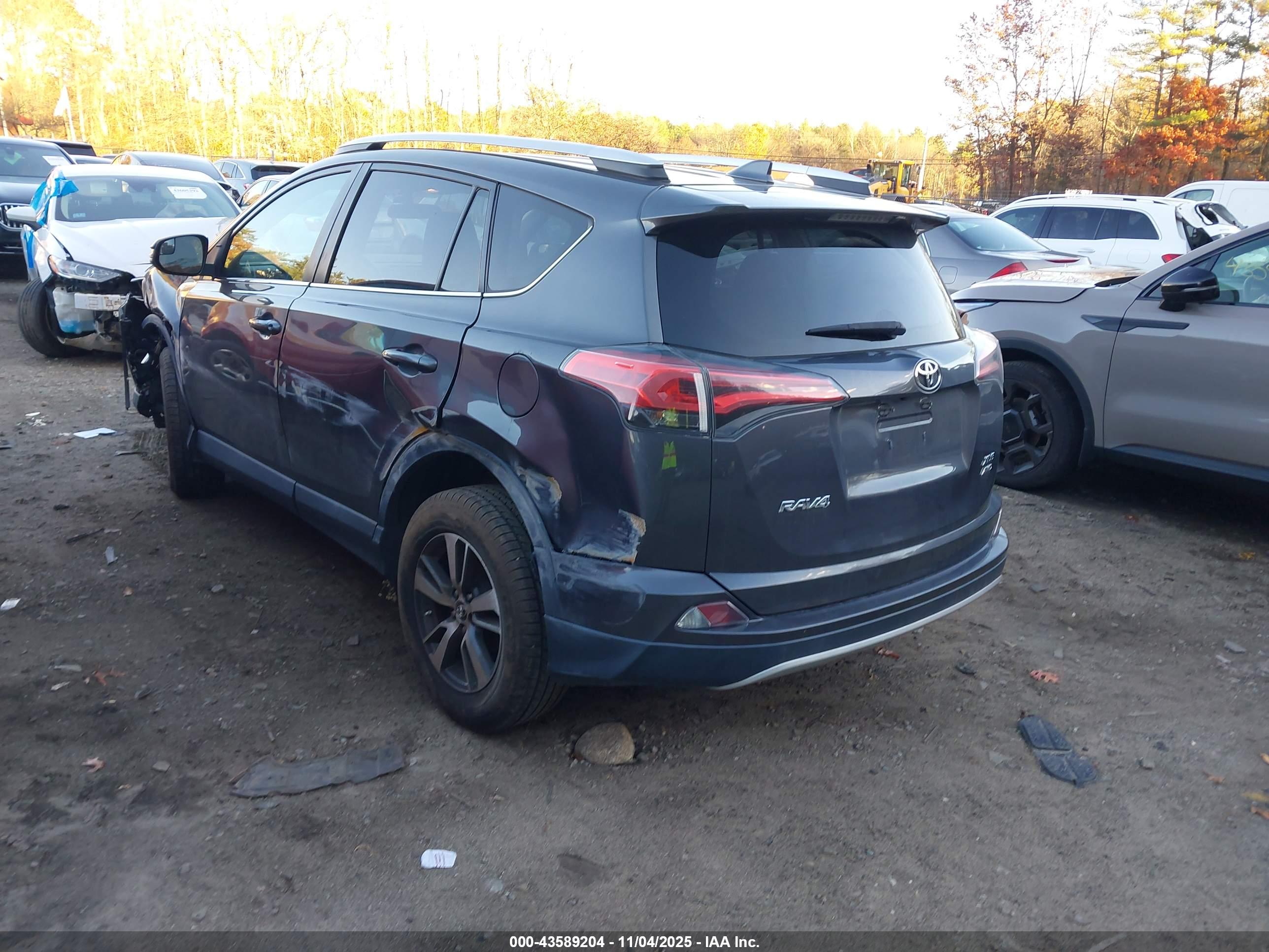 TOYOTA RAV4 image 3