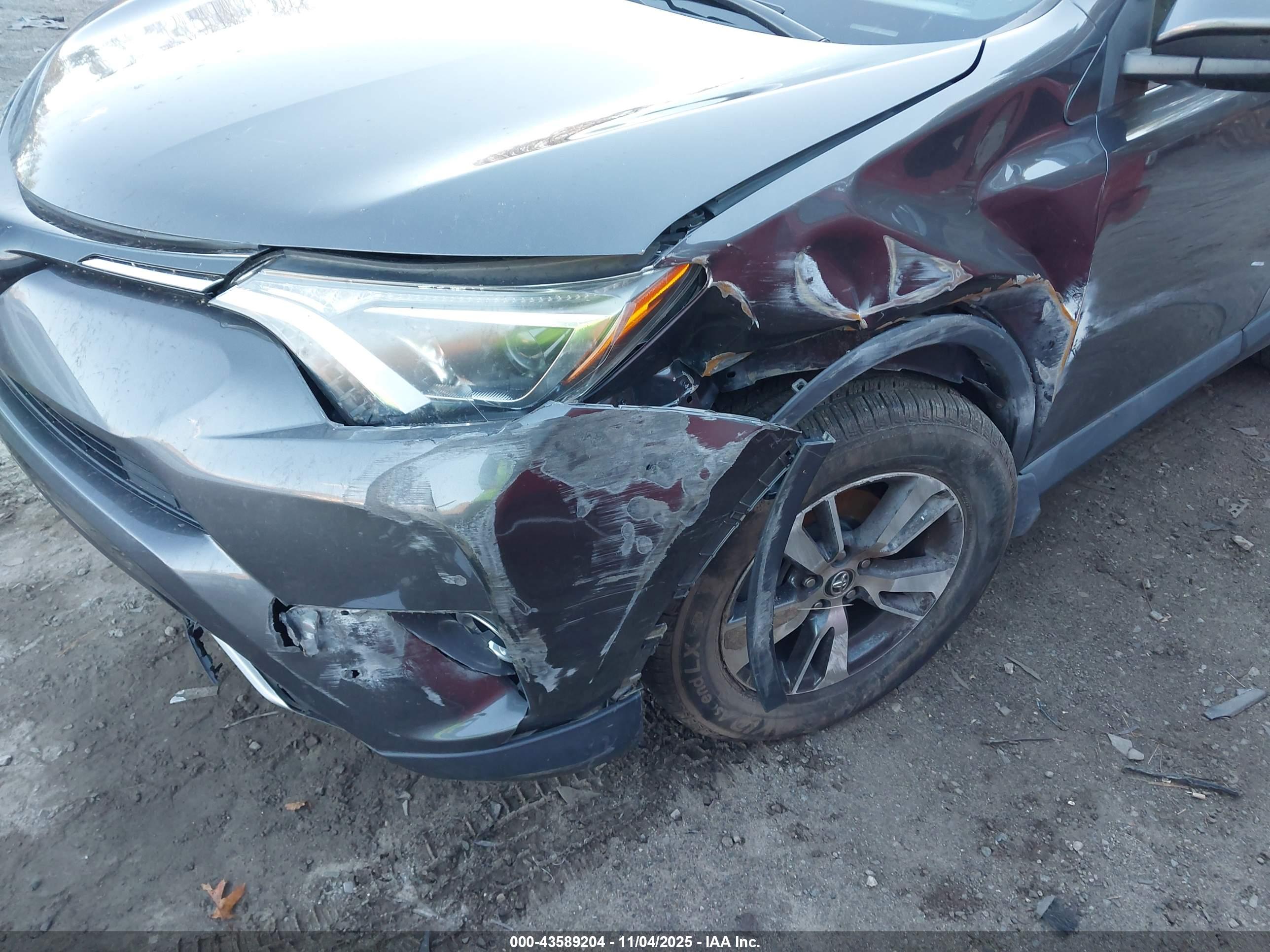 TOYOTA RAV4 image 6