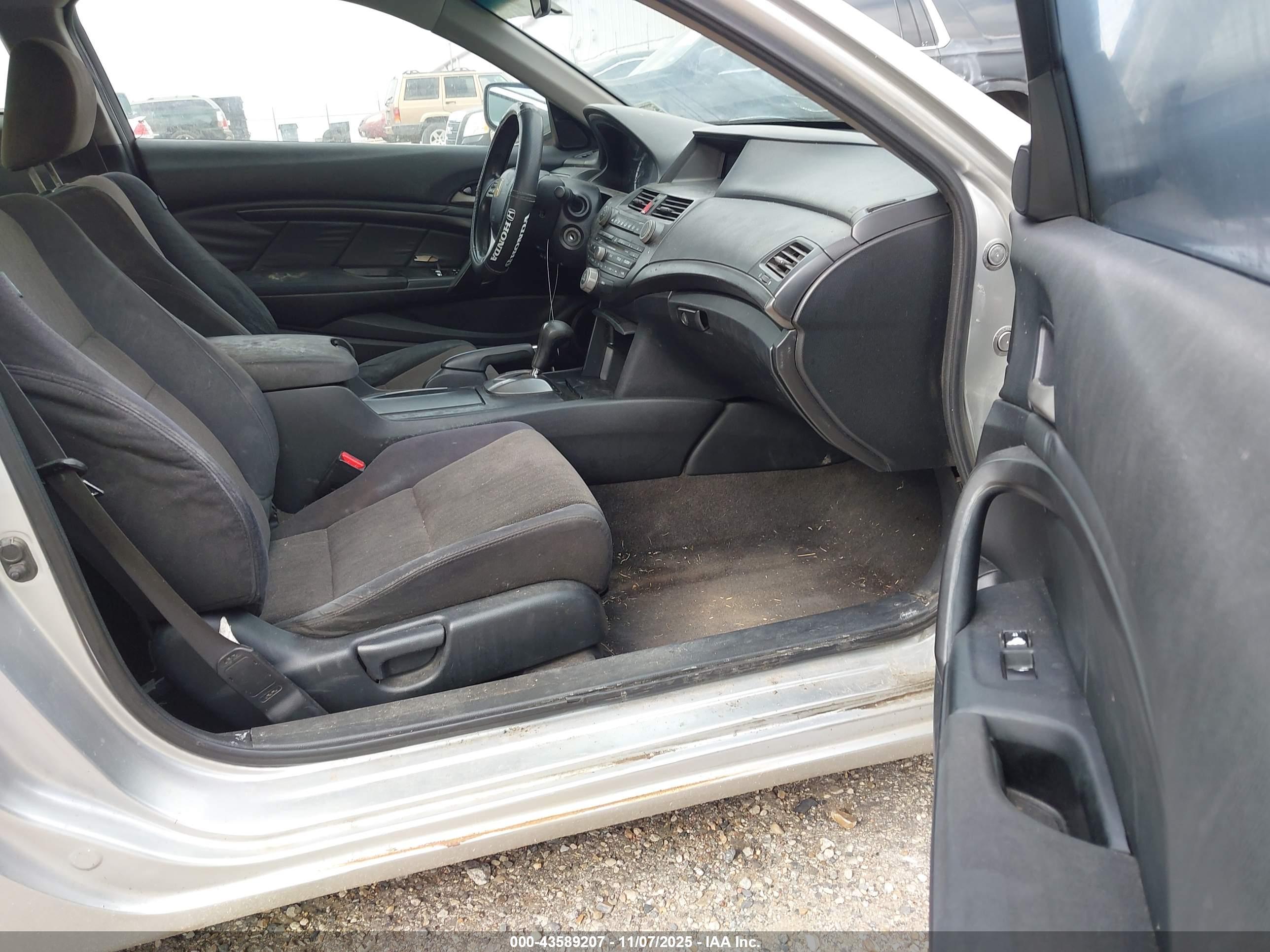 HONDA ACCORD image 5