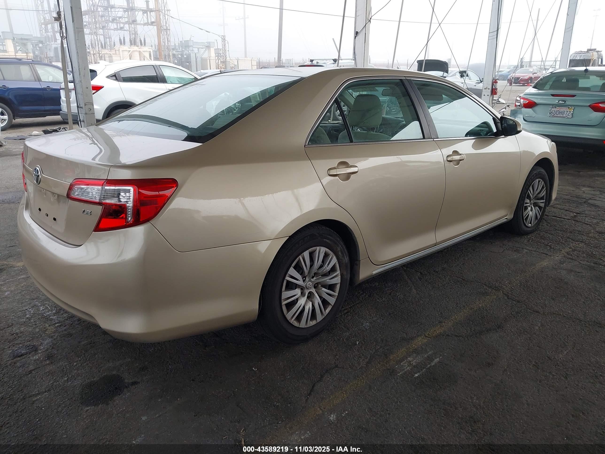 TOYOTA CAMRY image 4