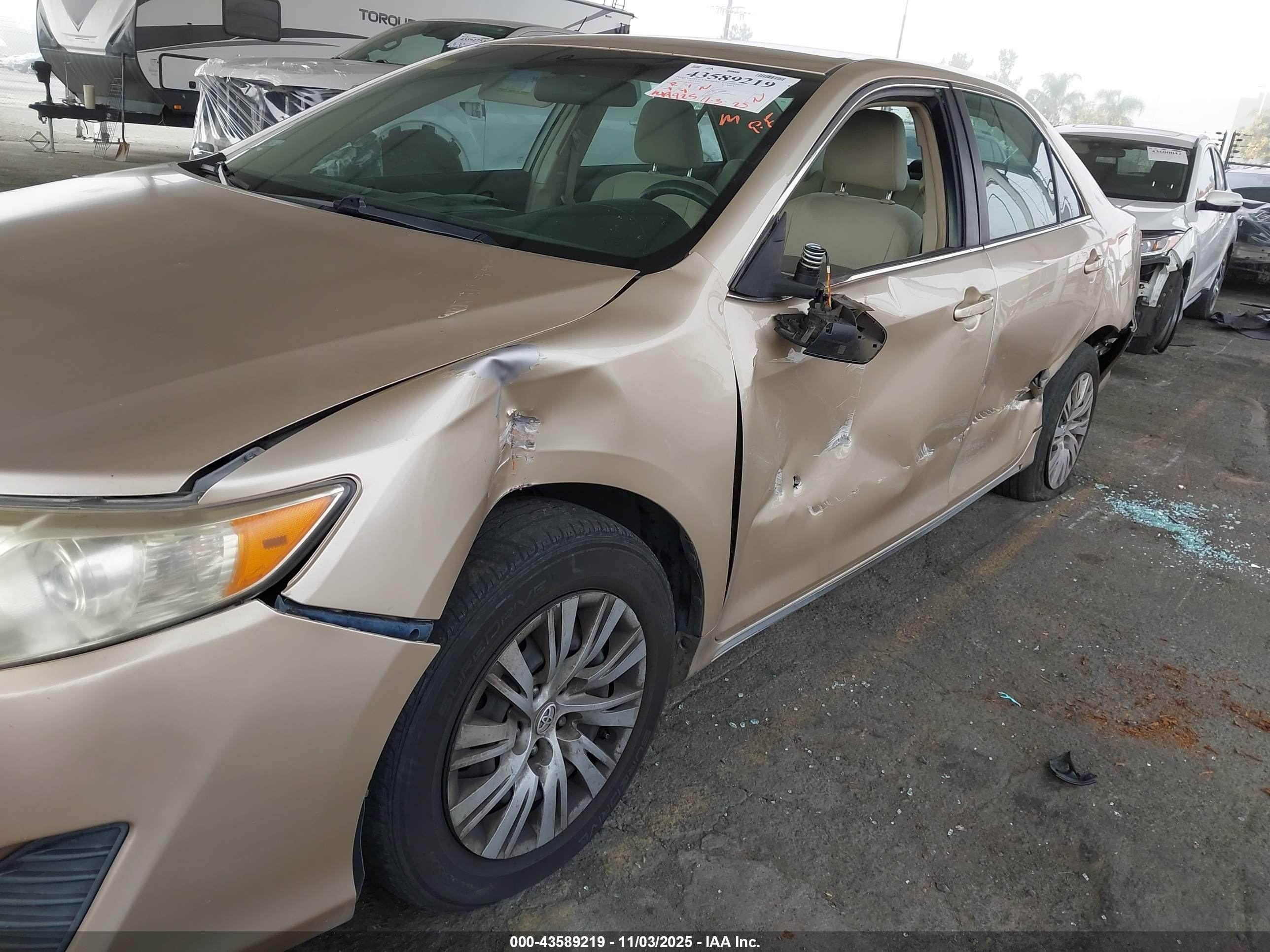 TOYOTA CAMRY image 6