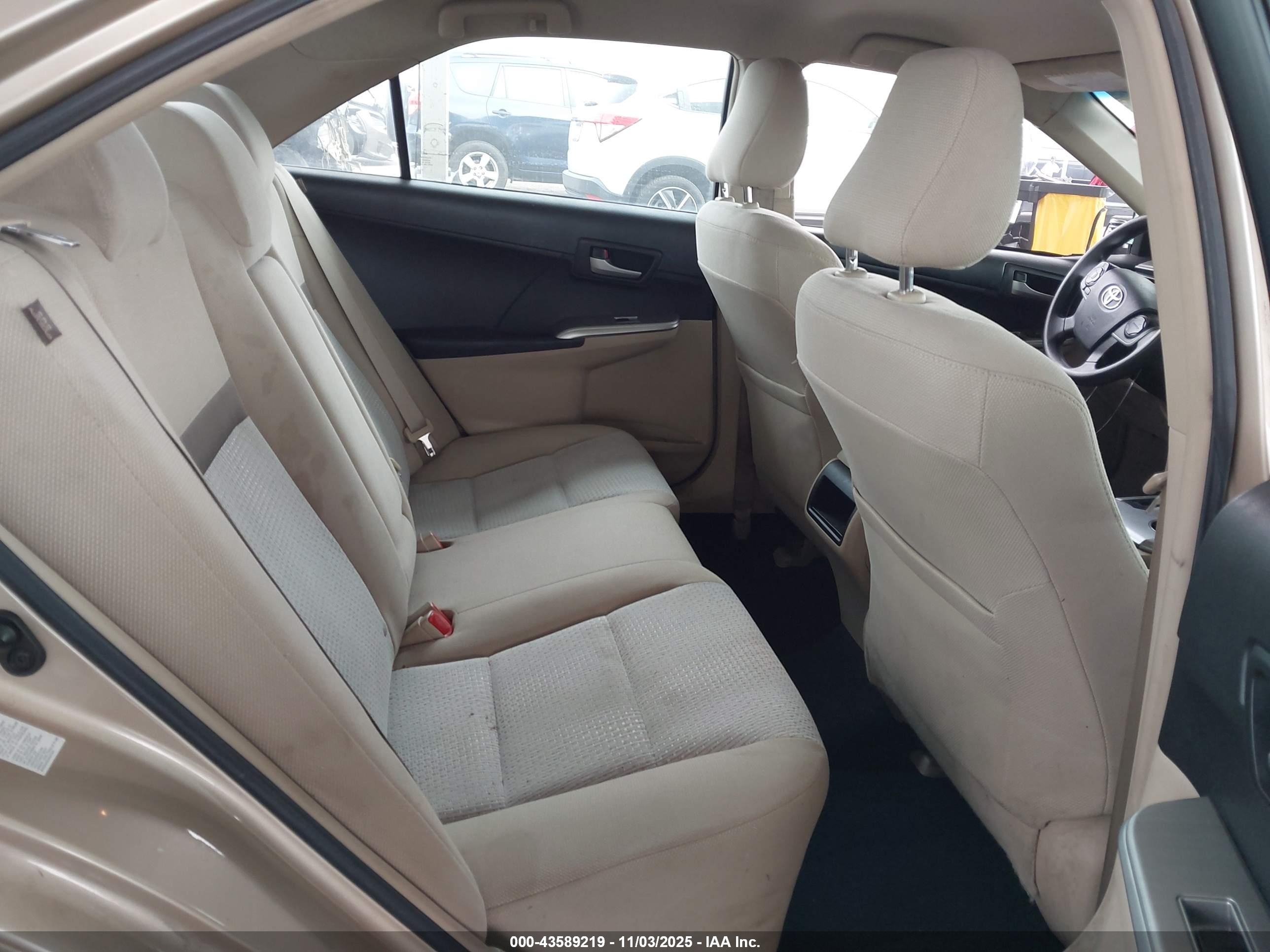 TOYOTA CAMRY image 8