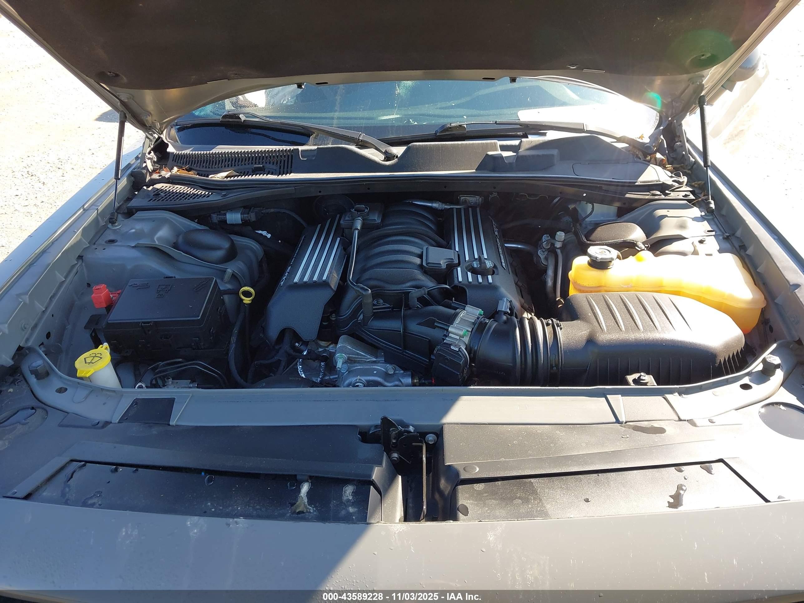 DODGE CHALLENGER image 10