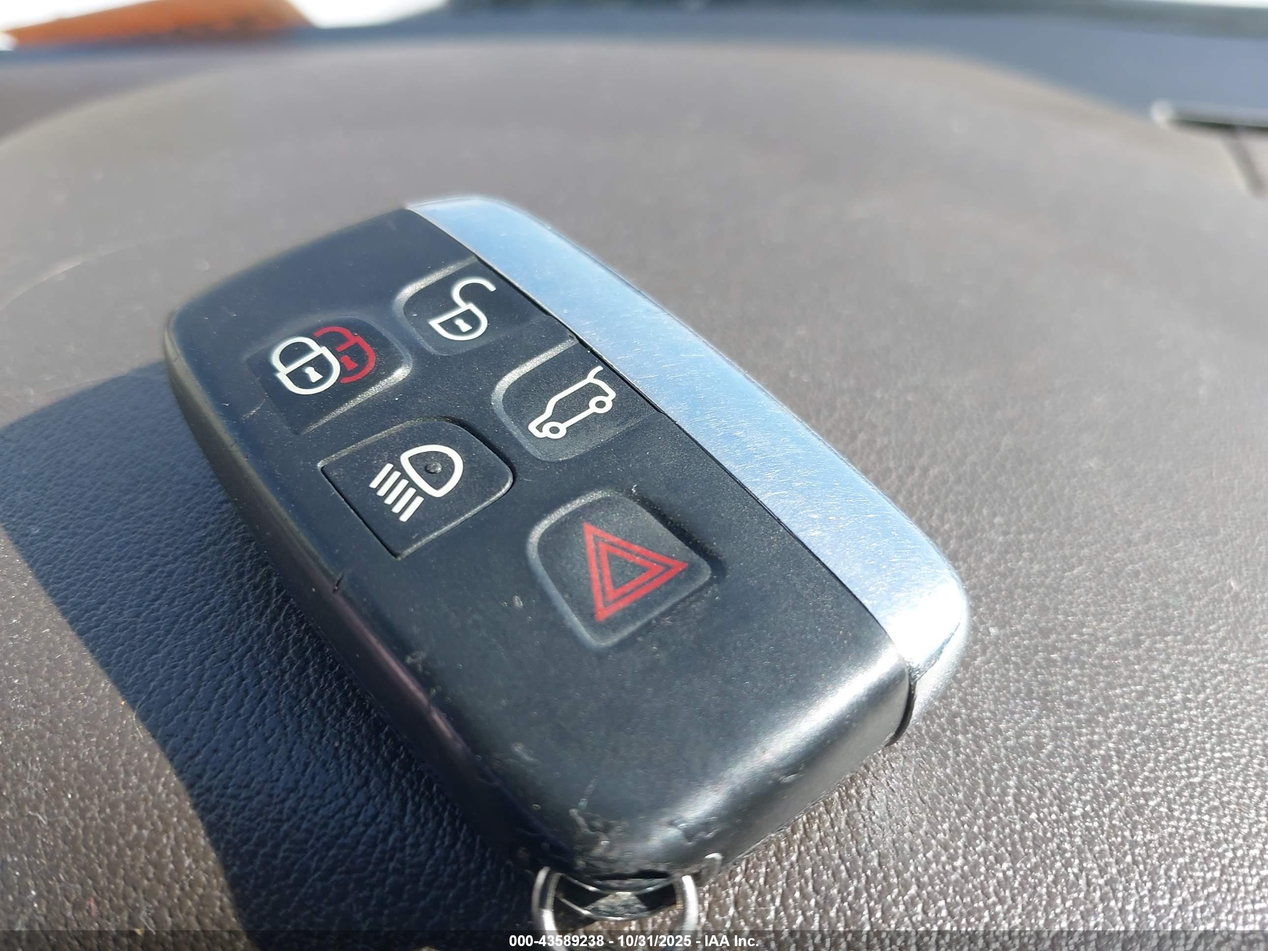 LAND ROVER image 11