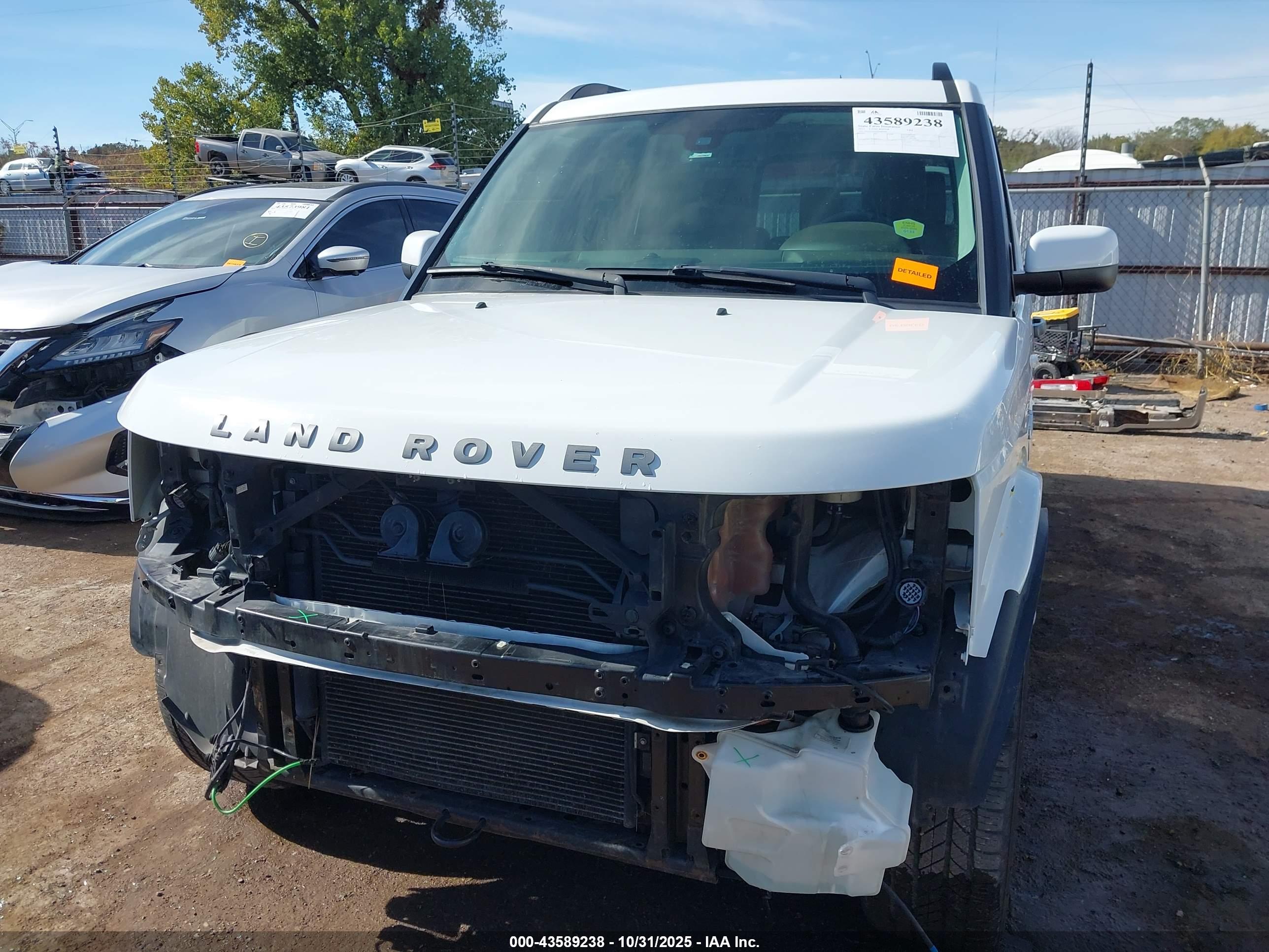 LAND ROVER image 6