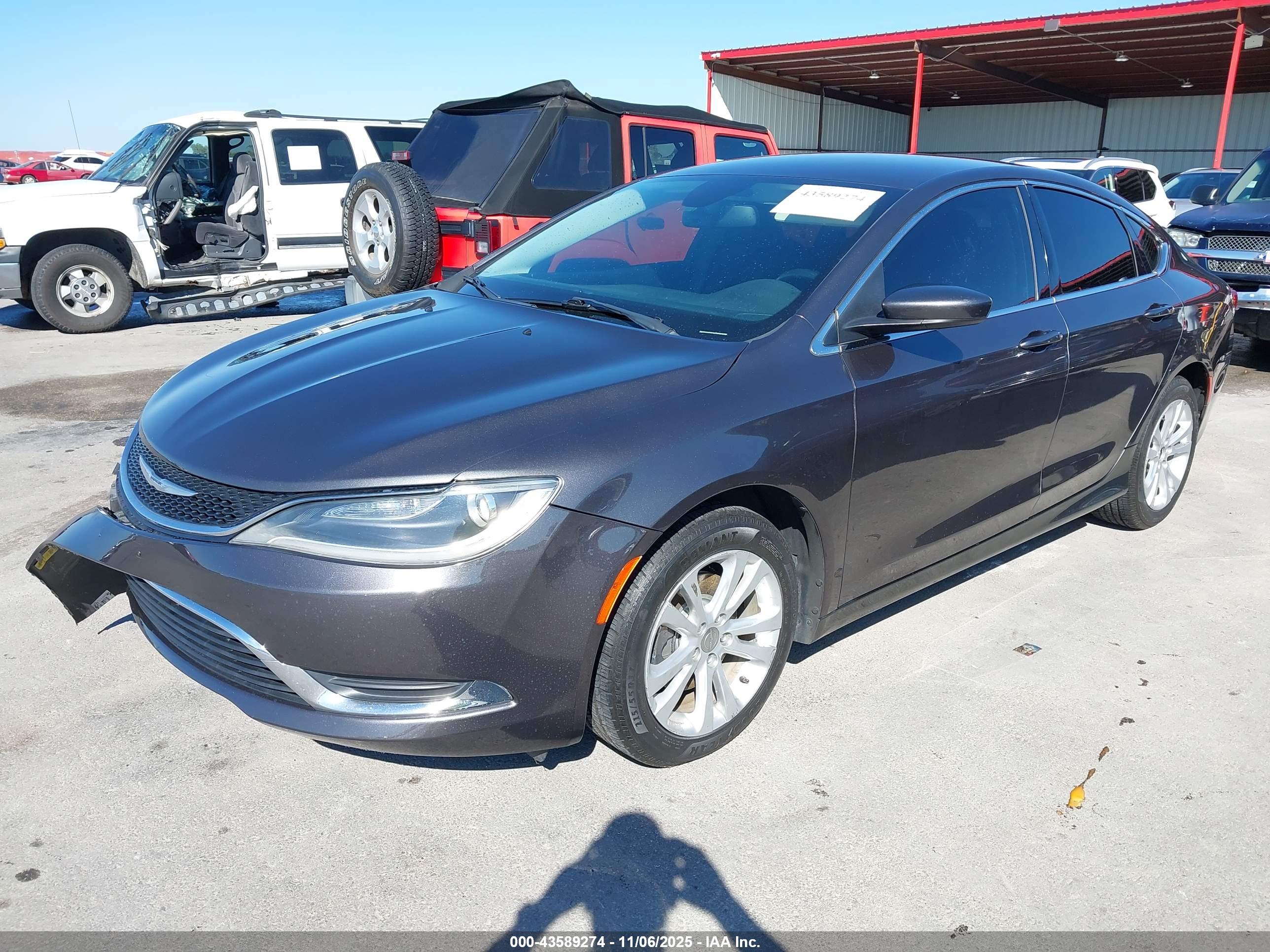 CHRYSLER 200 image 2