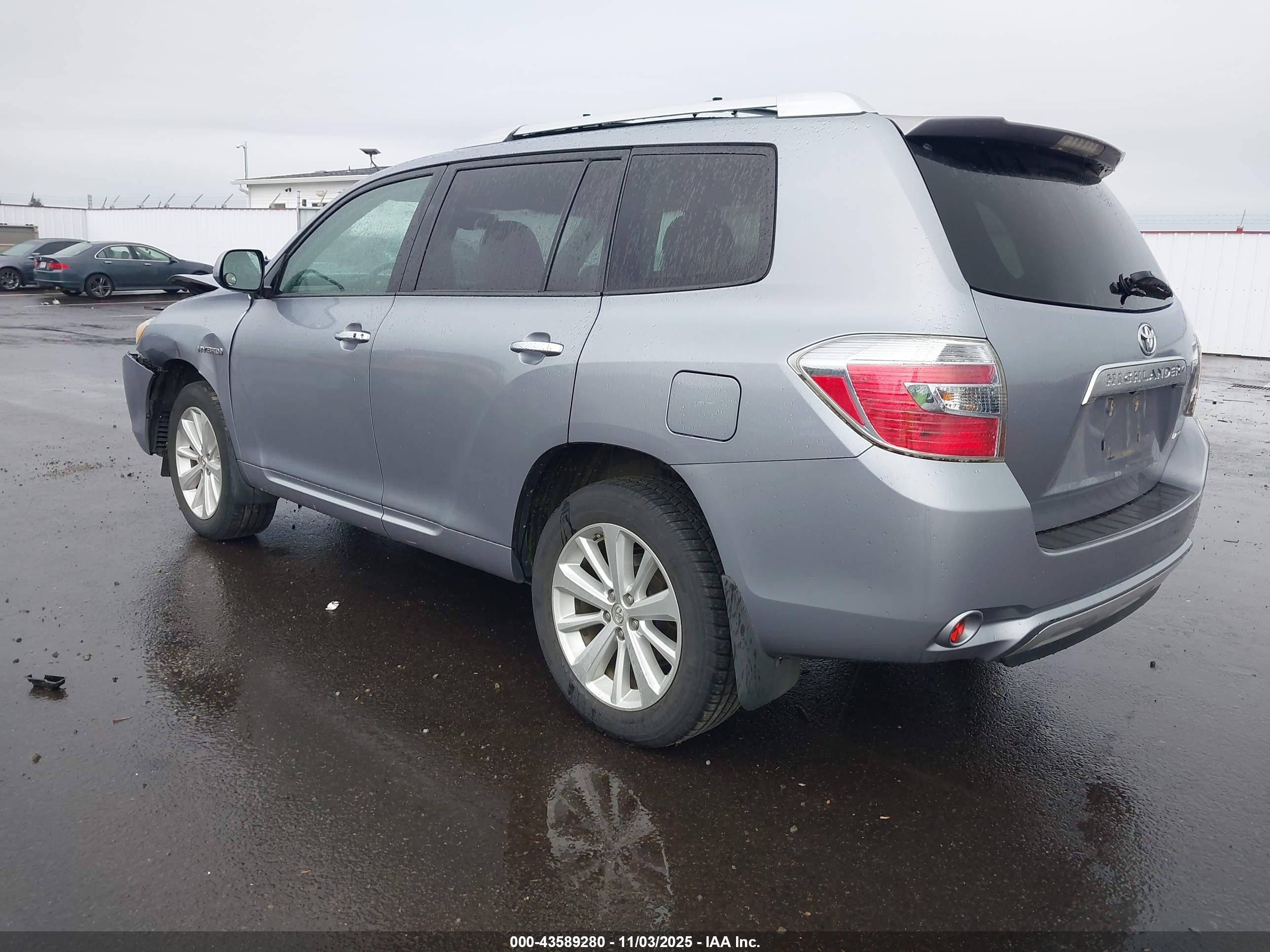 TOYOTA HIGHLANDER image 3