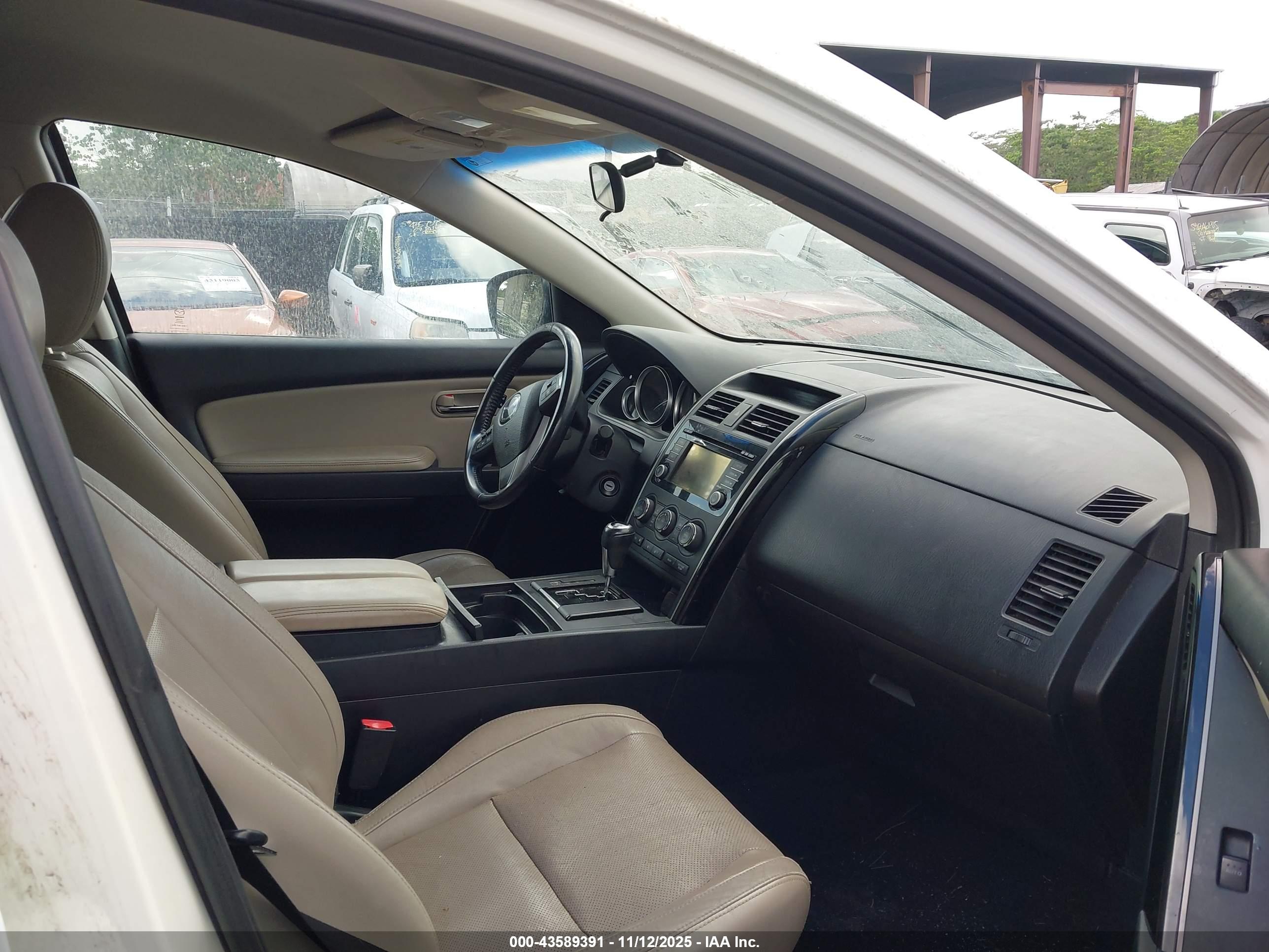 MAZDA CX-9 image 5