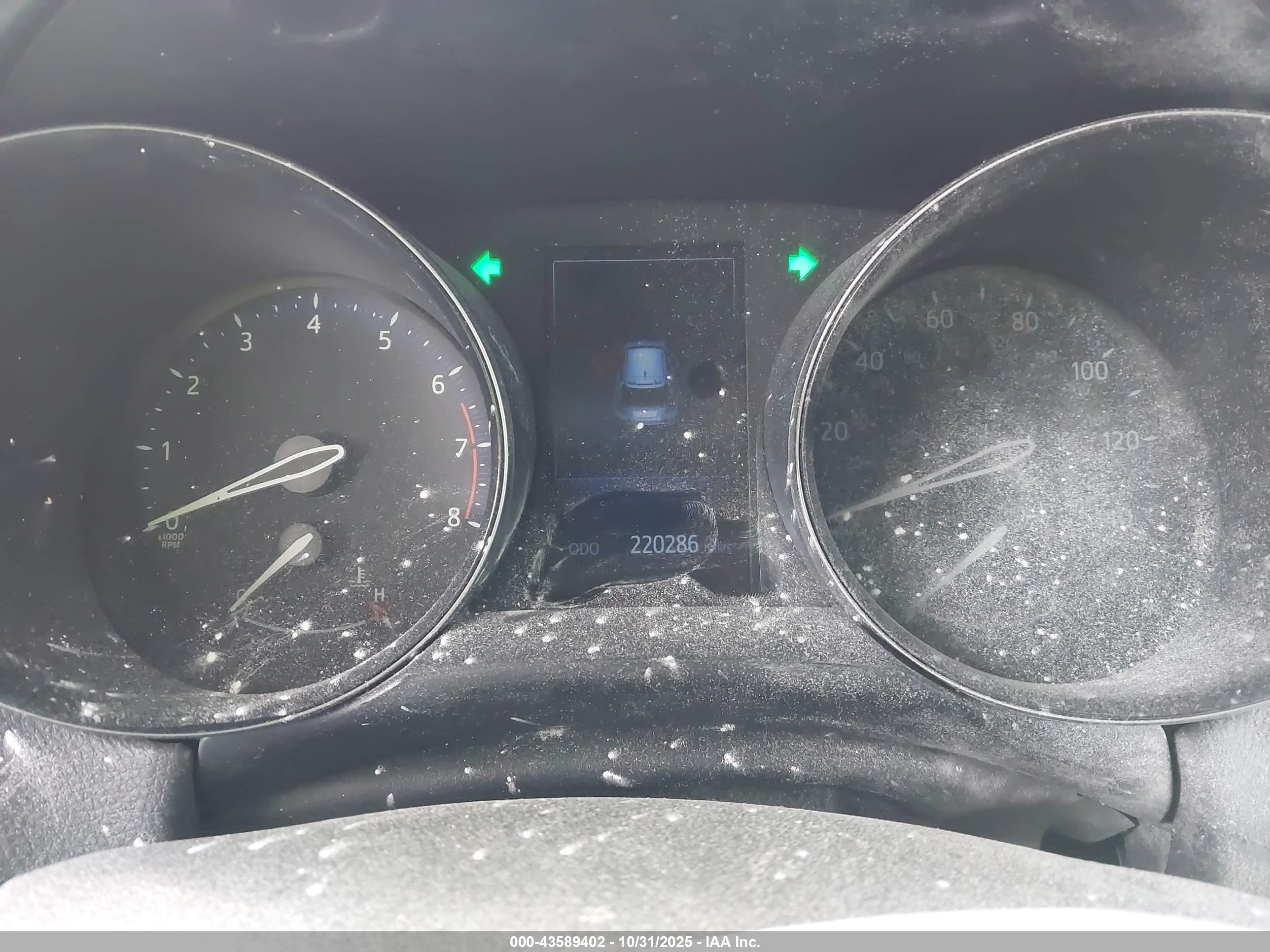 TOYOTA C-HR image 7
