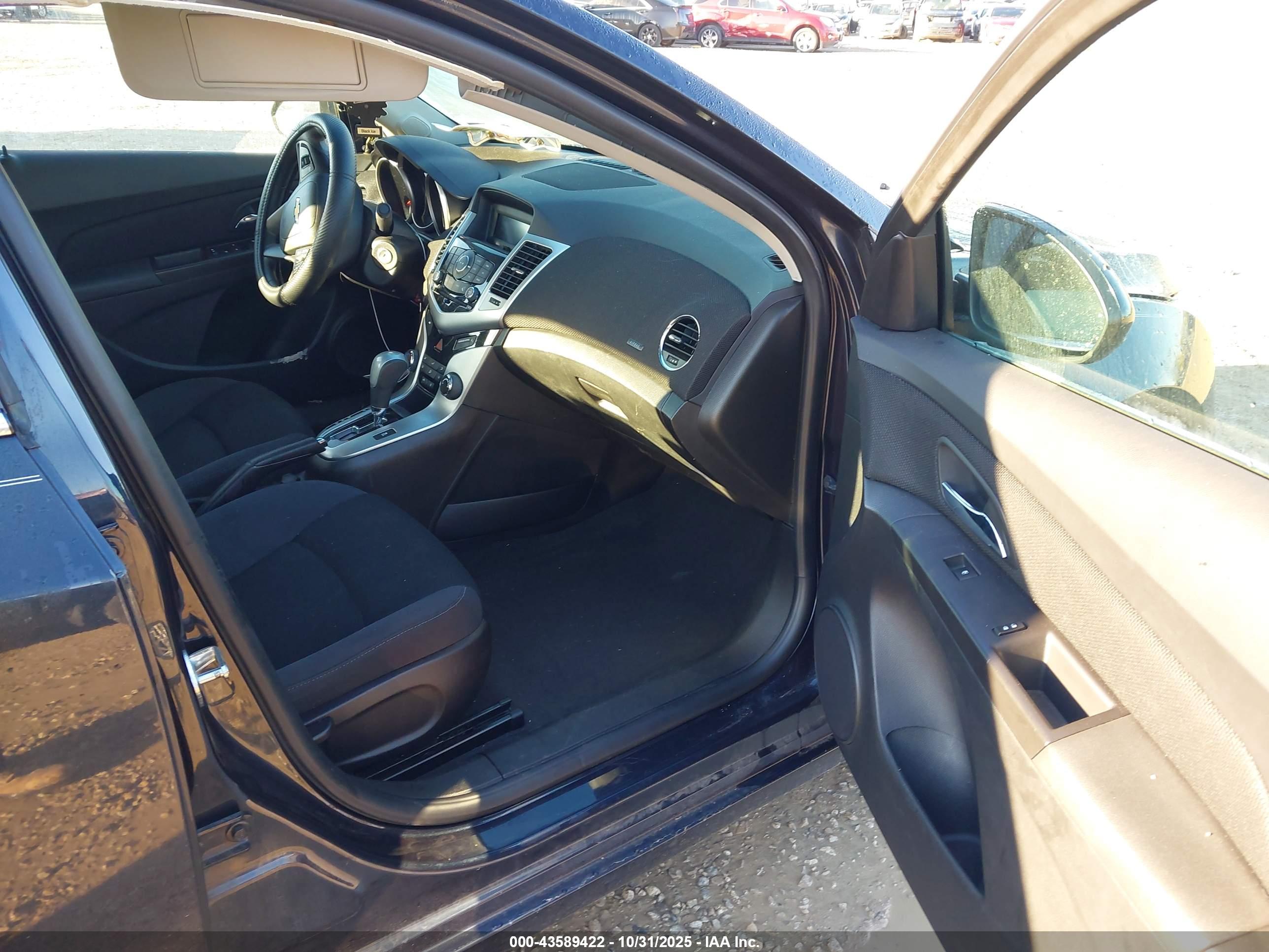 CHEVROLET CRUZE image 5