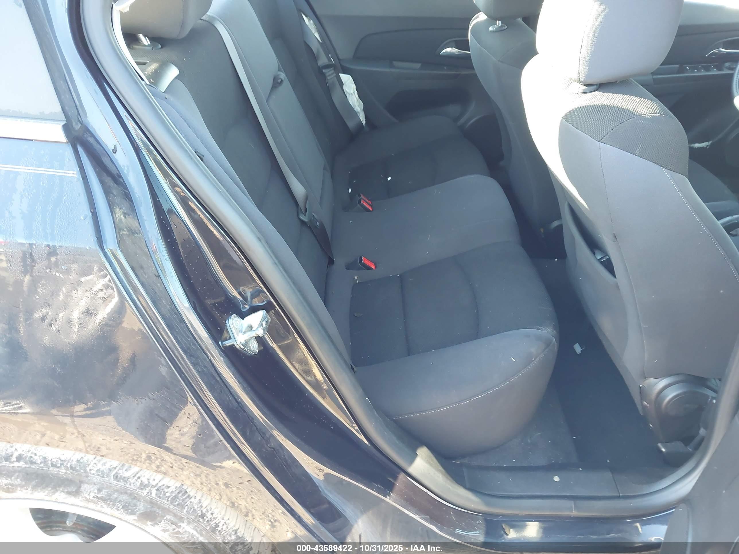 CHEVROLET CRUZE image 8