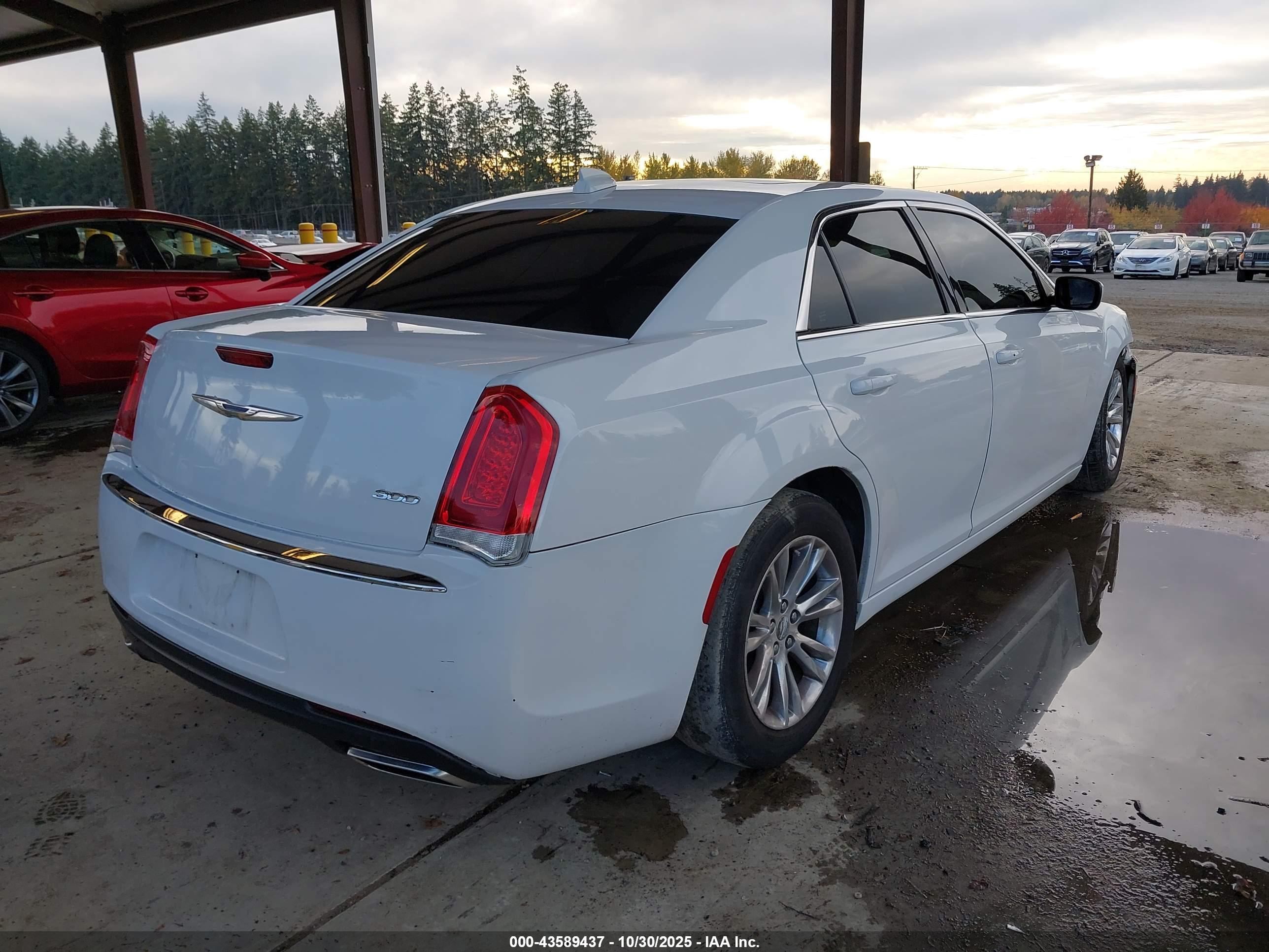 CHRYSLER 300 image 4