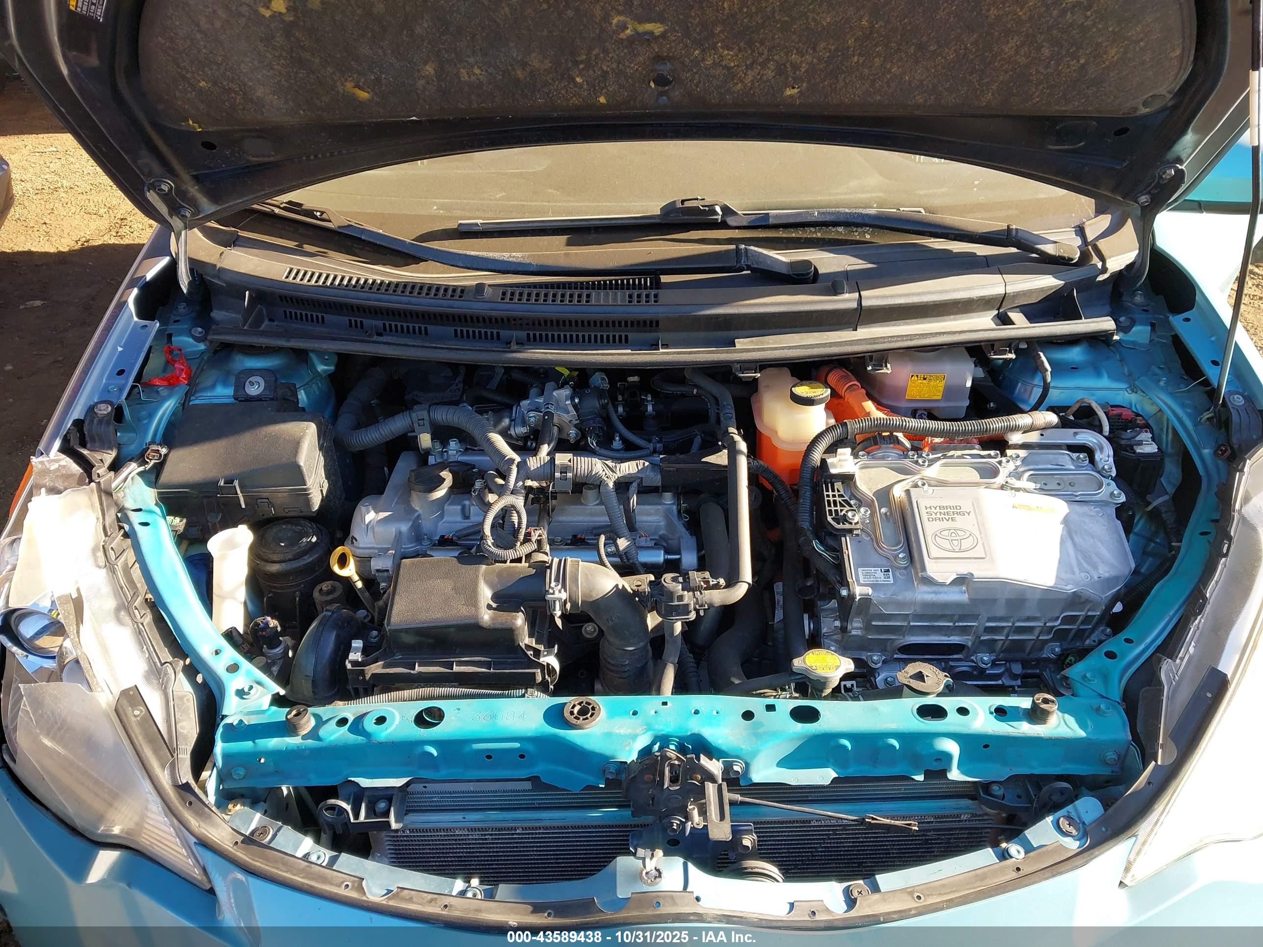 TOYOTA PRIUS image 10