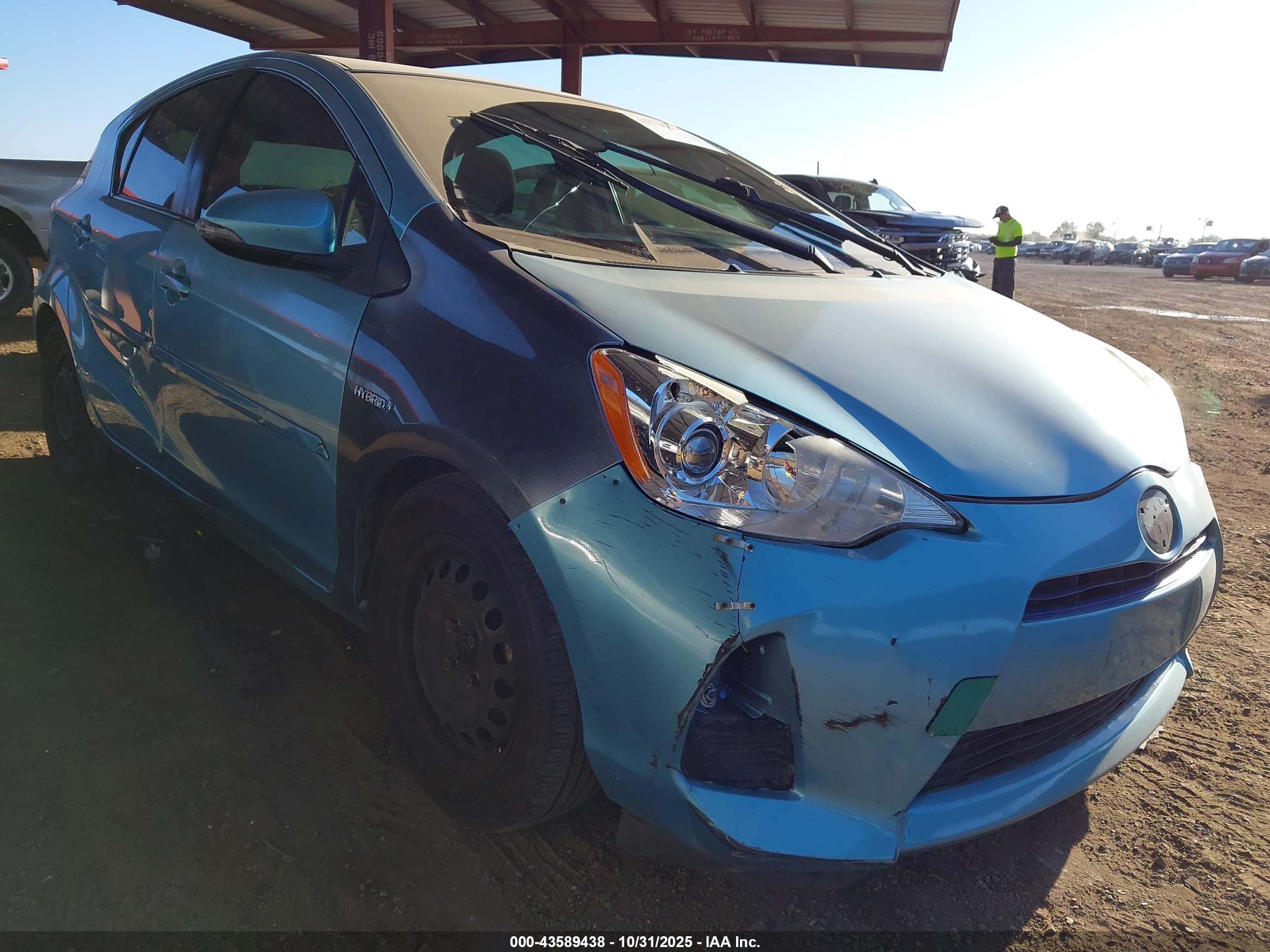 TOYOTA PRIUS image 6
