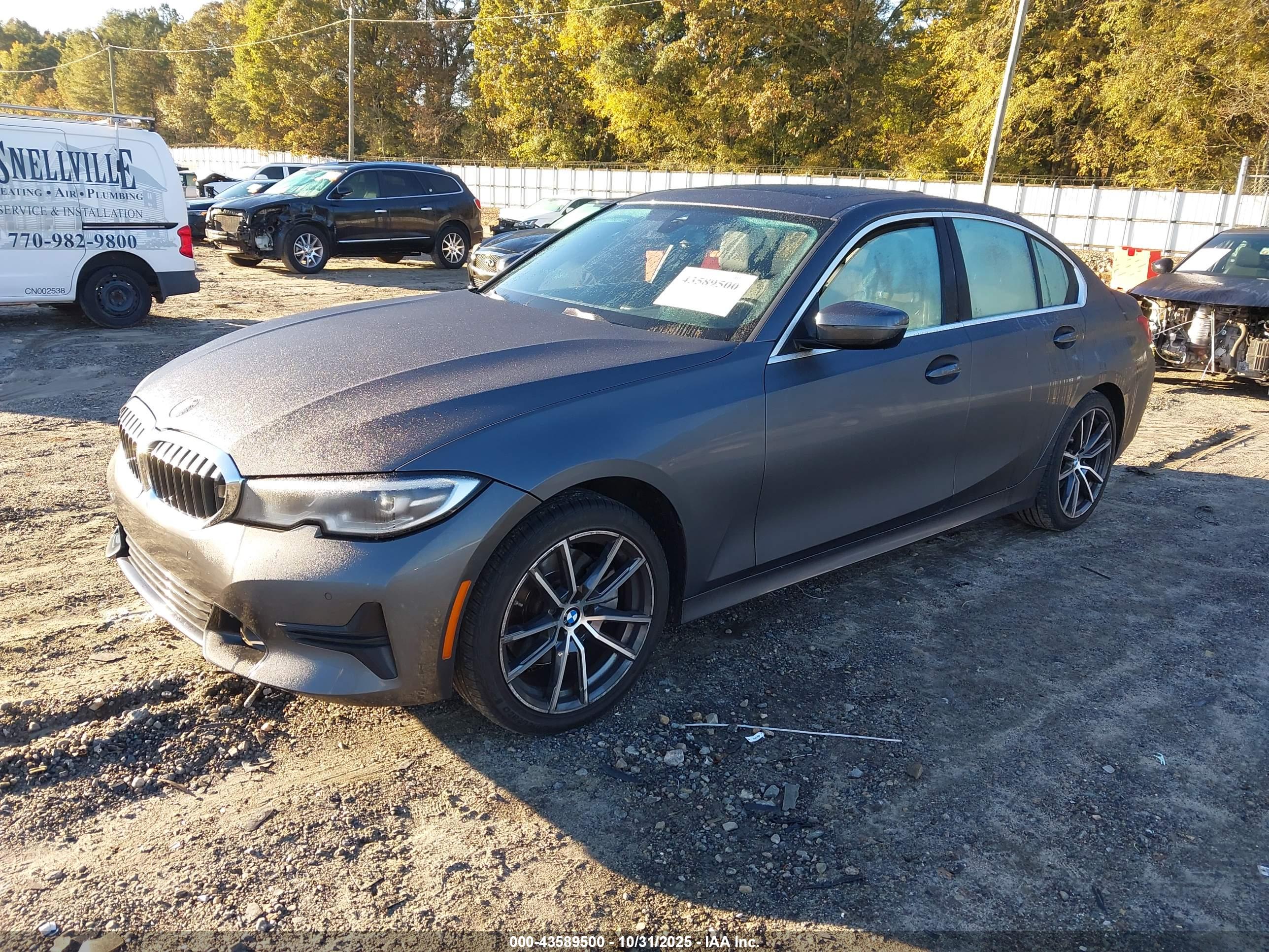 BMW 330I image 2