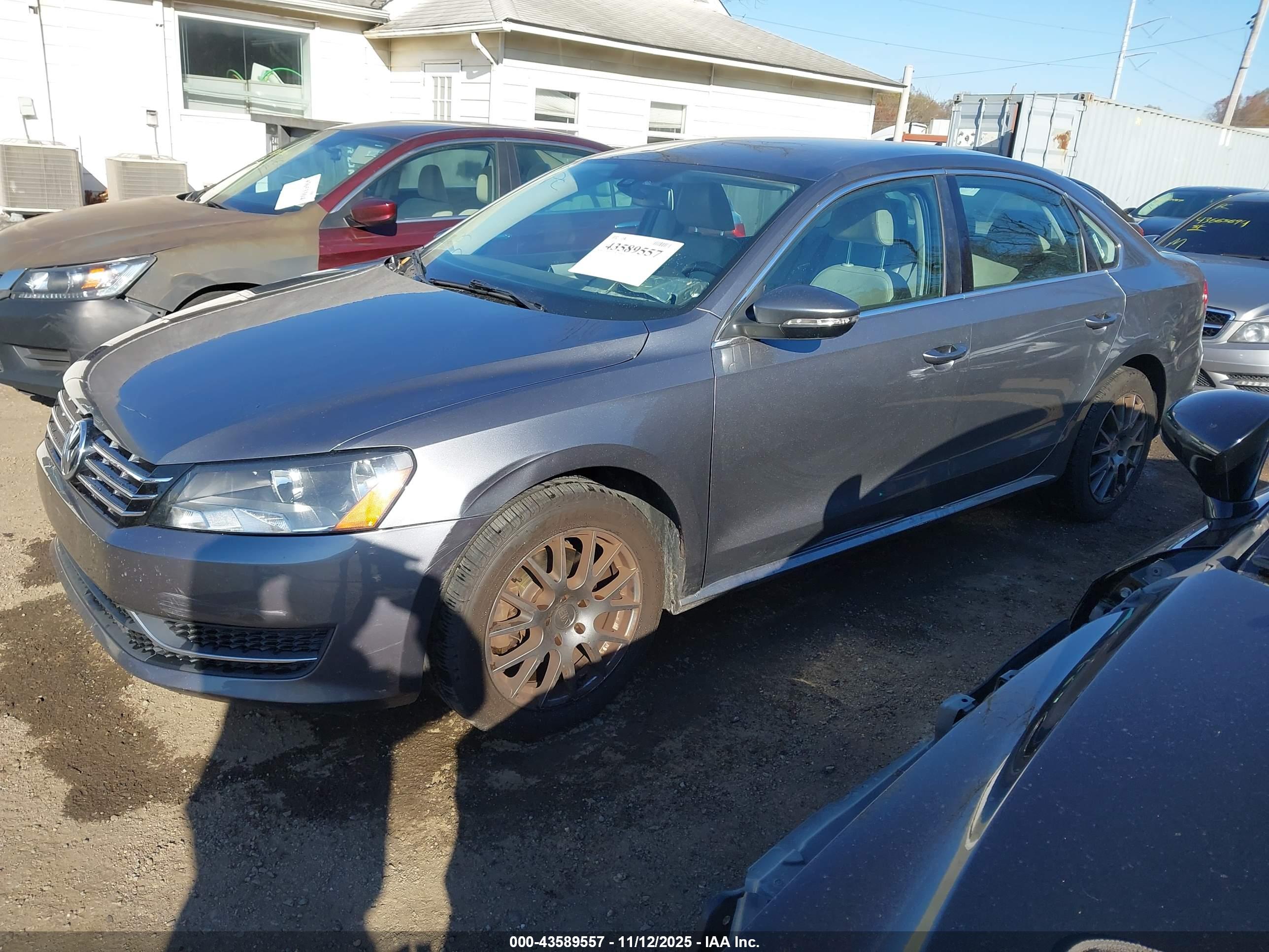 VOLKSWAGEN PASSAT image 2