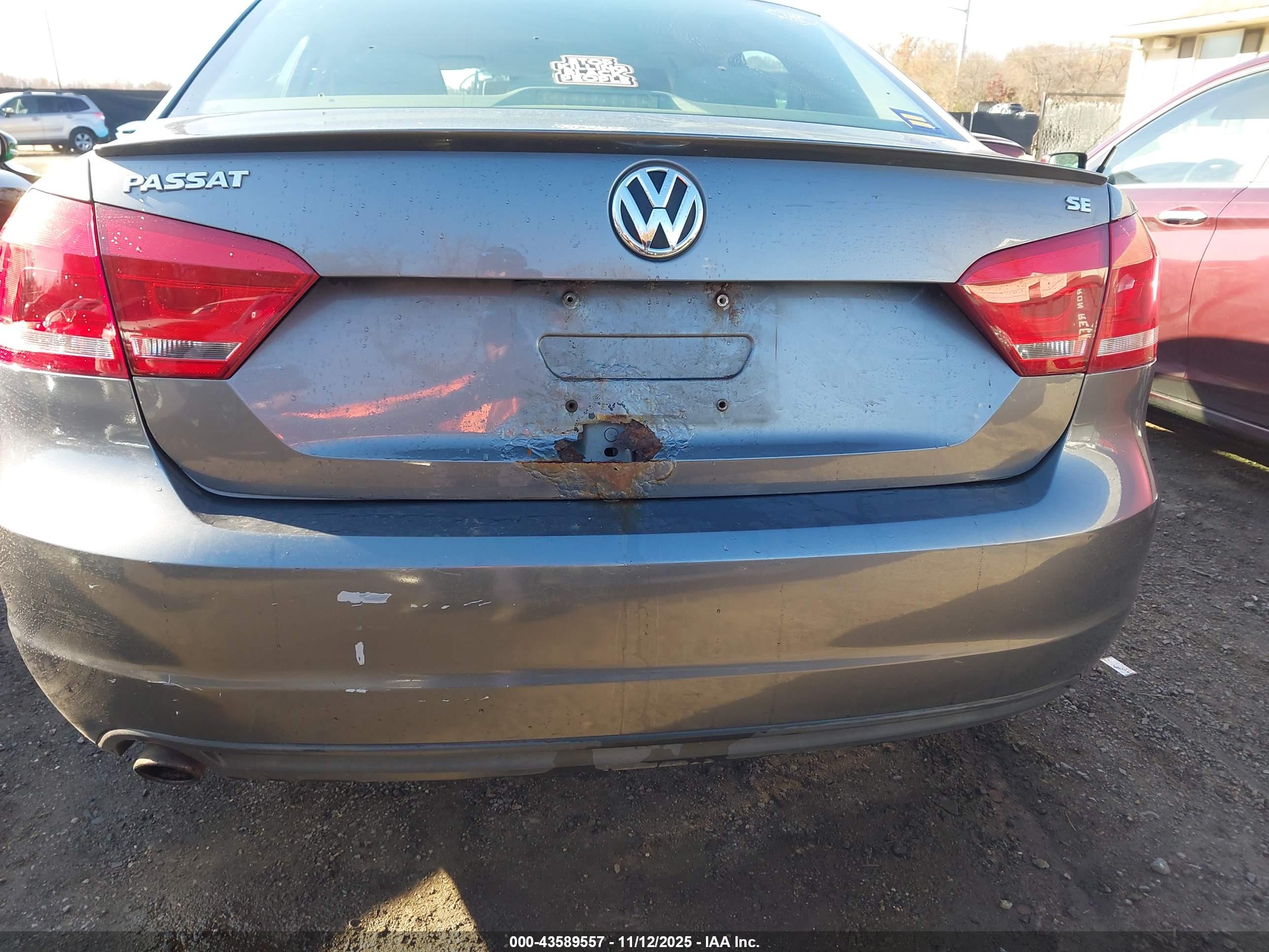 VOLKSWAGEN PASSAT image 6