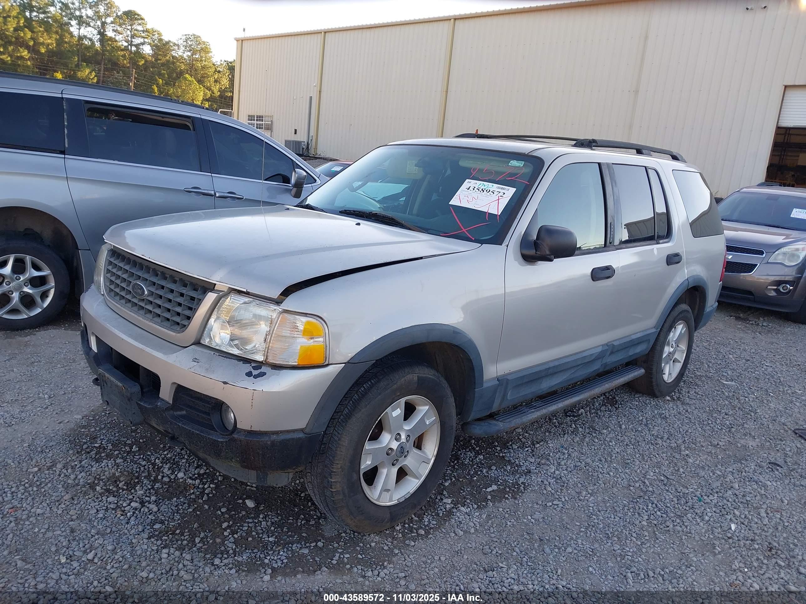 FORD EXPLORER image 2