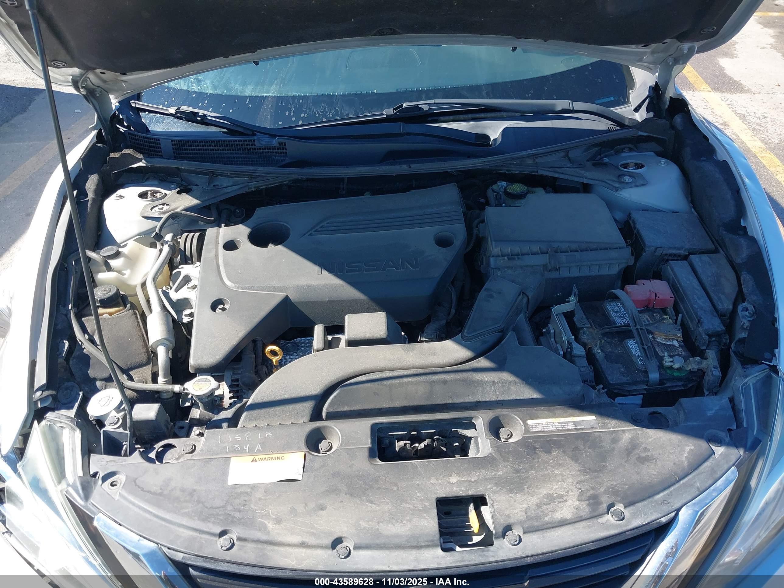 NISSAN ALTIMA image 10