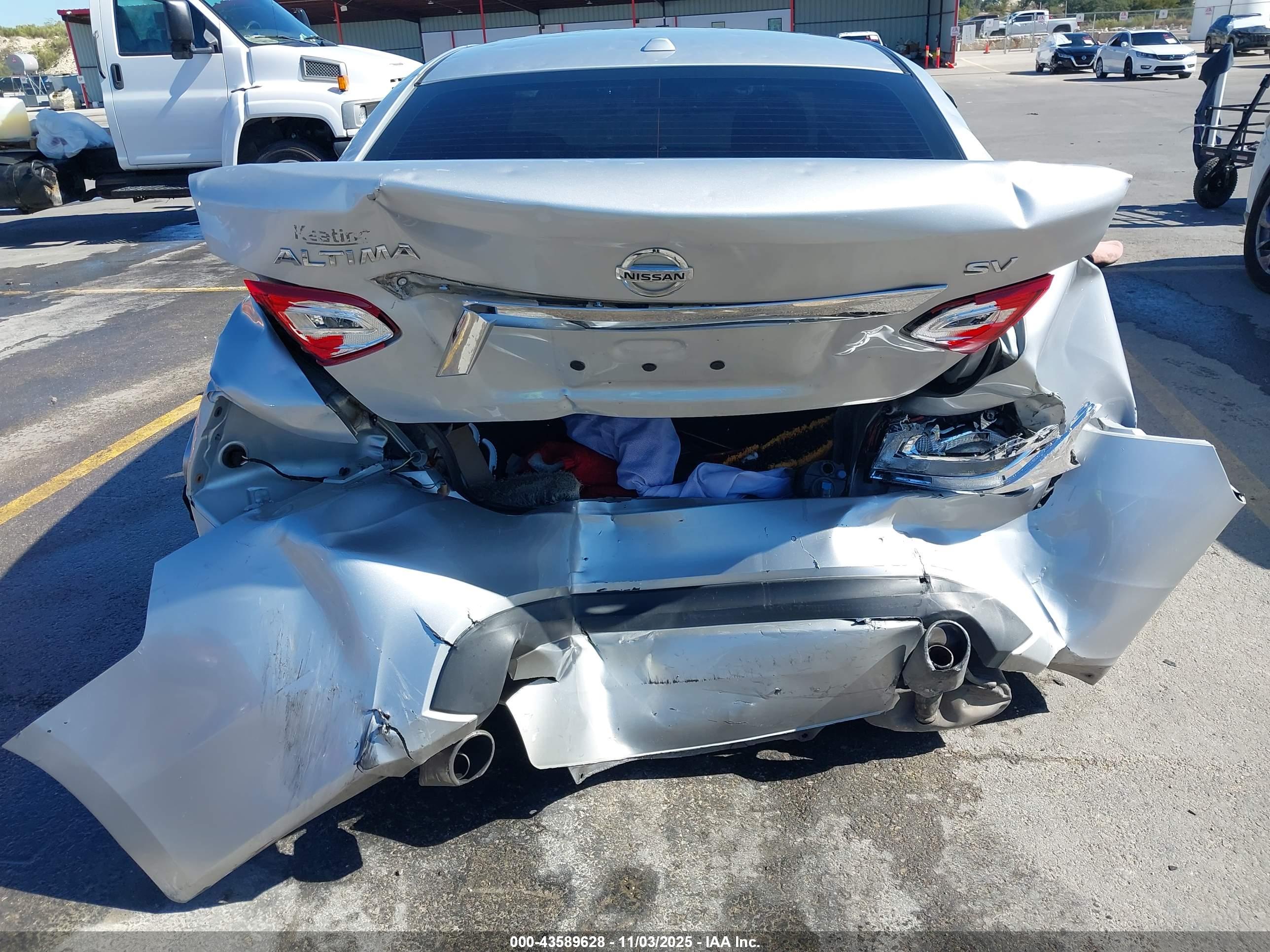 NISSAN ALTIMA image 6