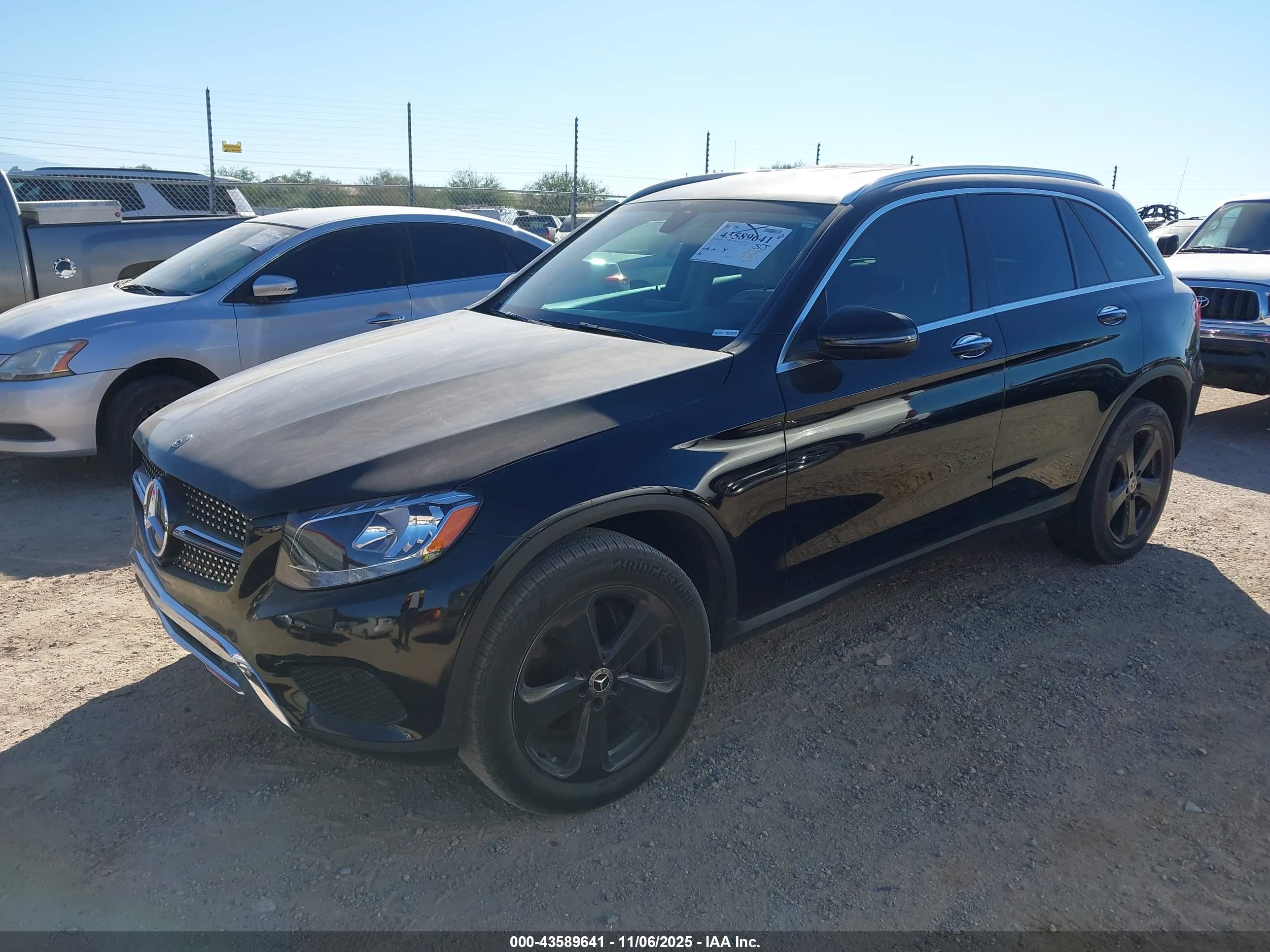 MERCEDES-BENZ GLC image 2