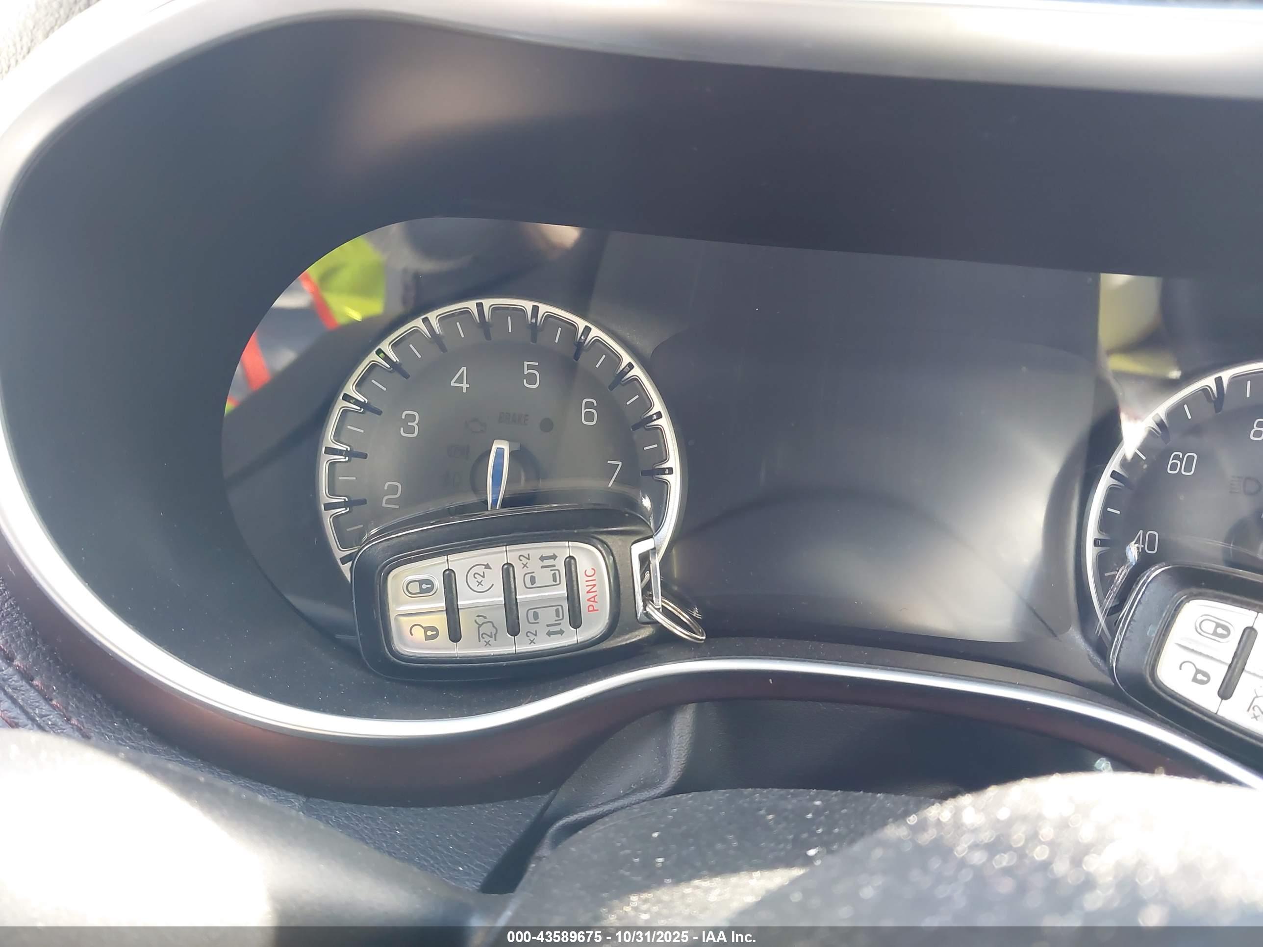 CHRYSLER PACIFICA image 11