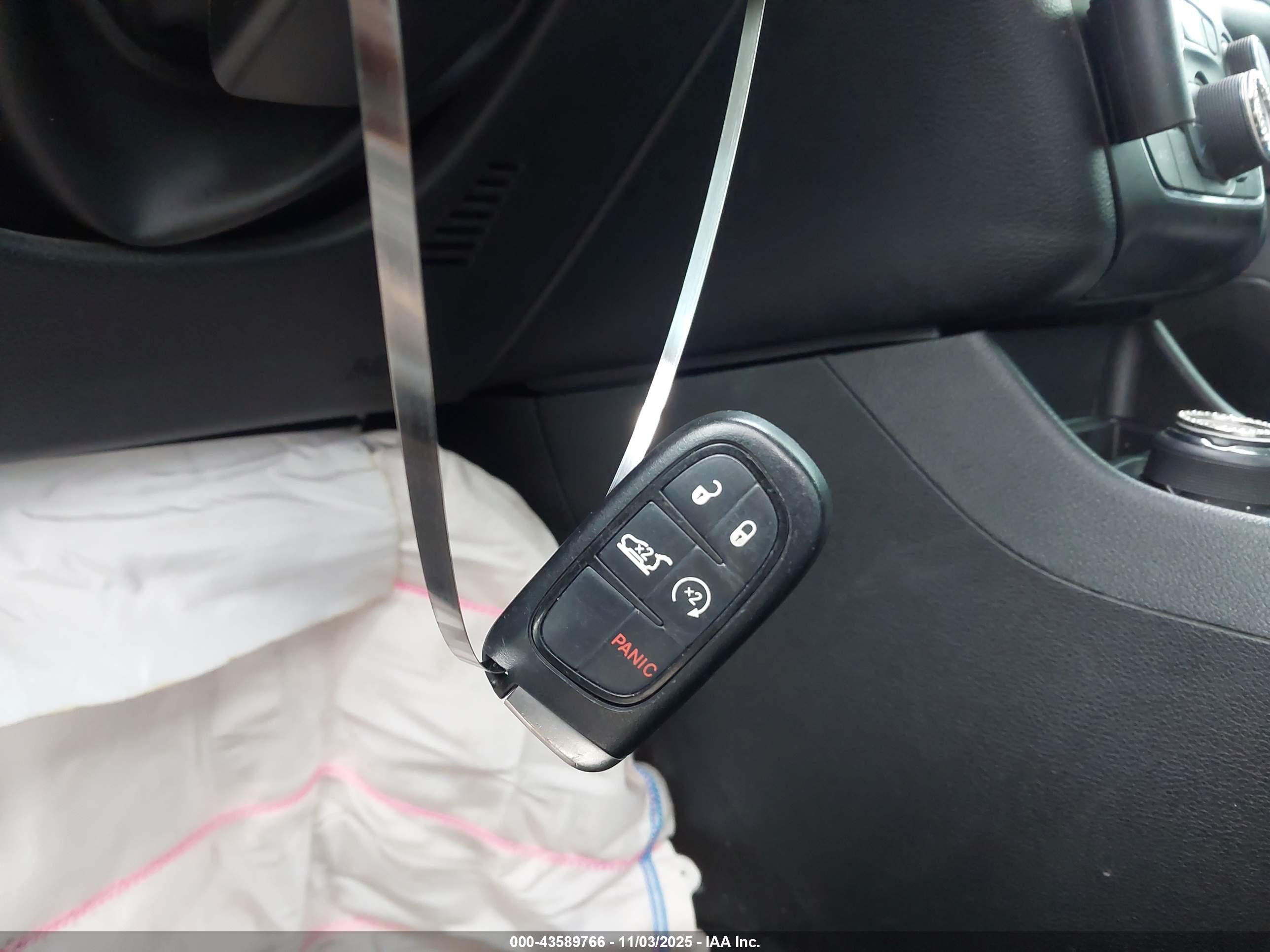 JEEP CHEROKEE image 11