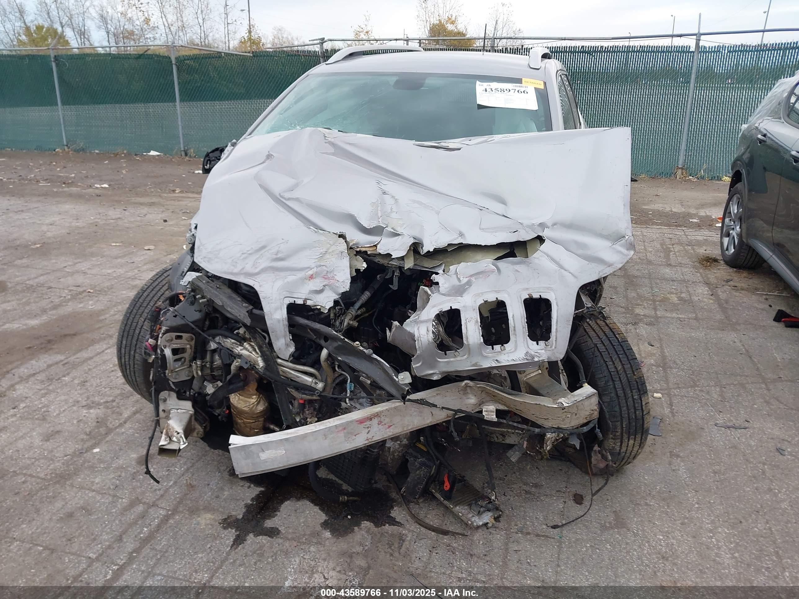 JEEP CHEROKEE image 6