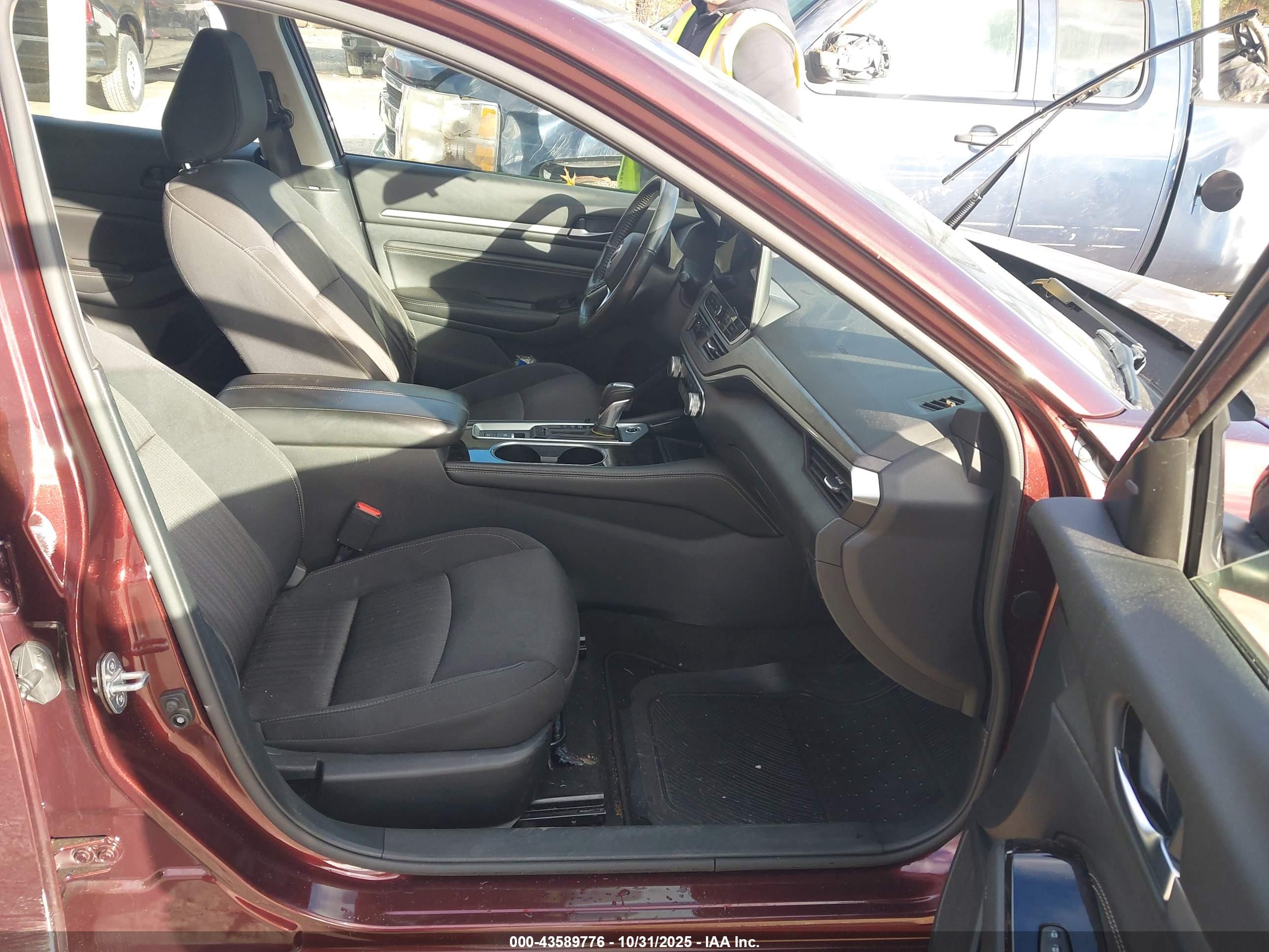 NISSAN ALTIMA image 5