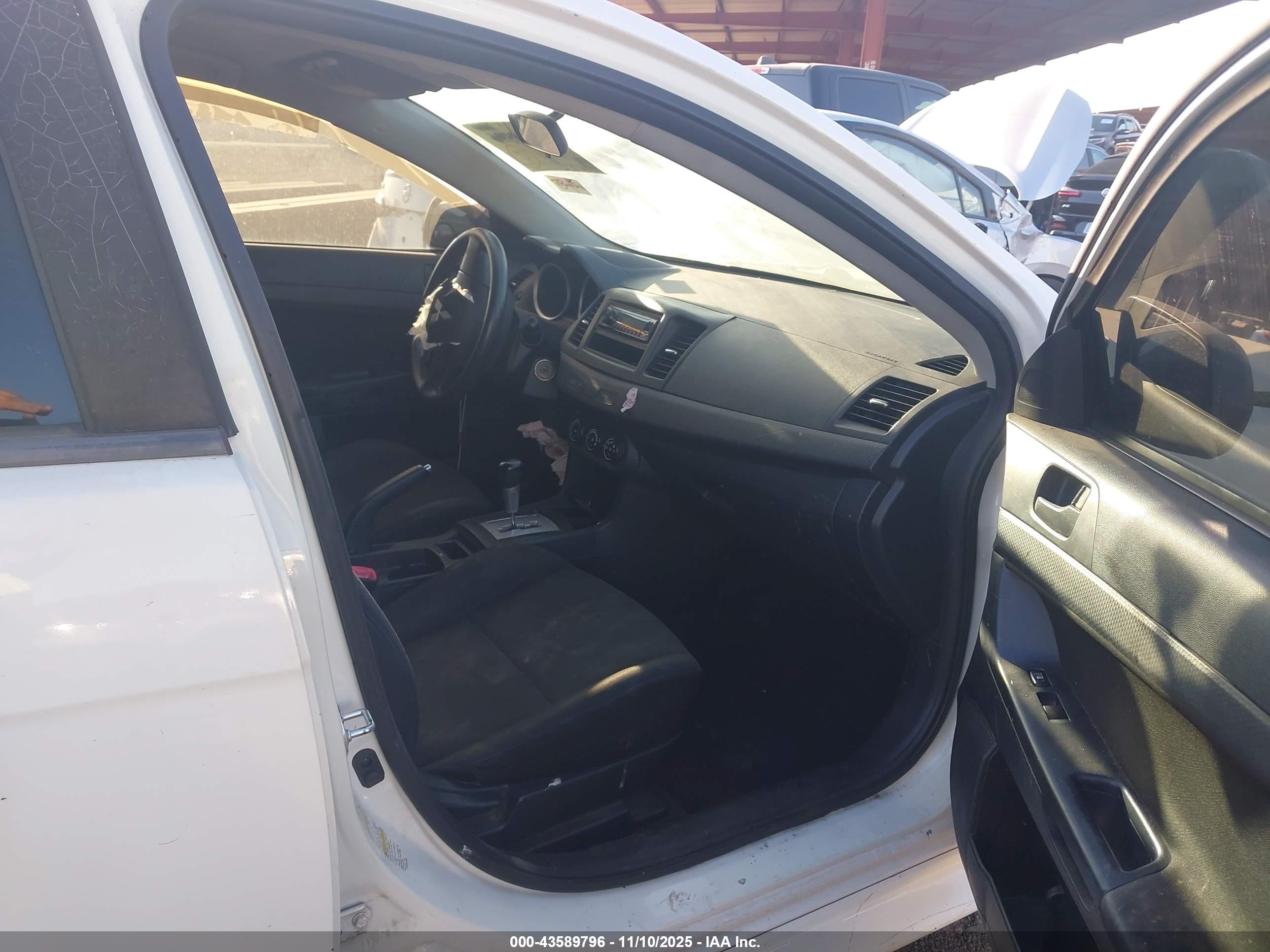 MITSUBISHI LANCER image 5