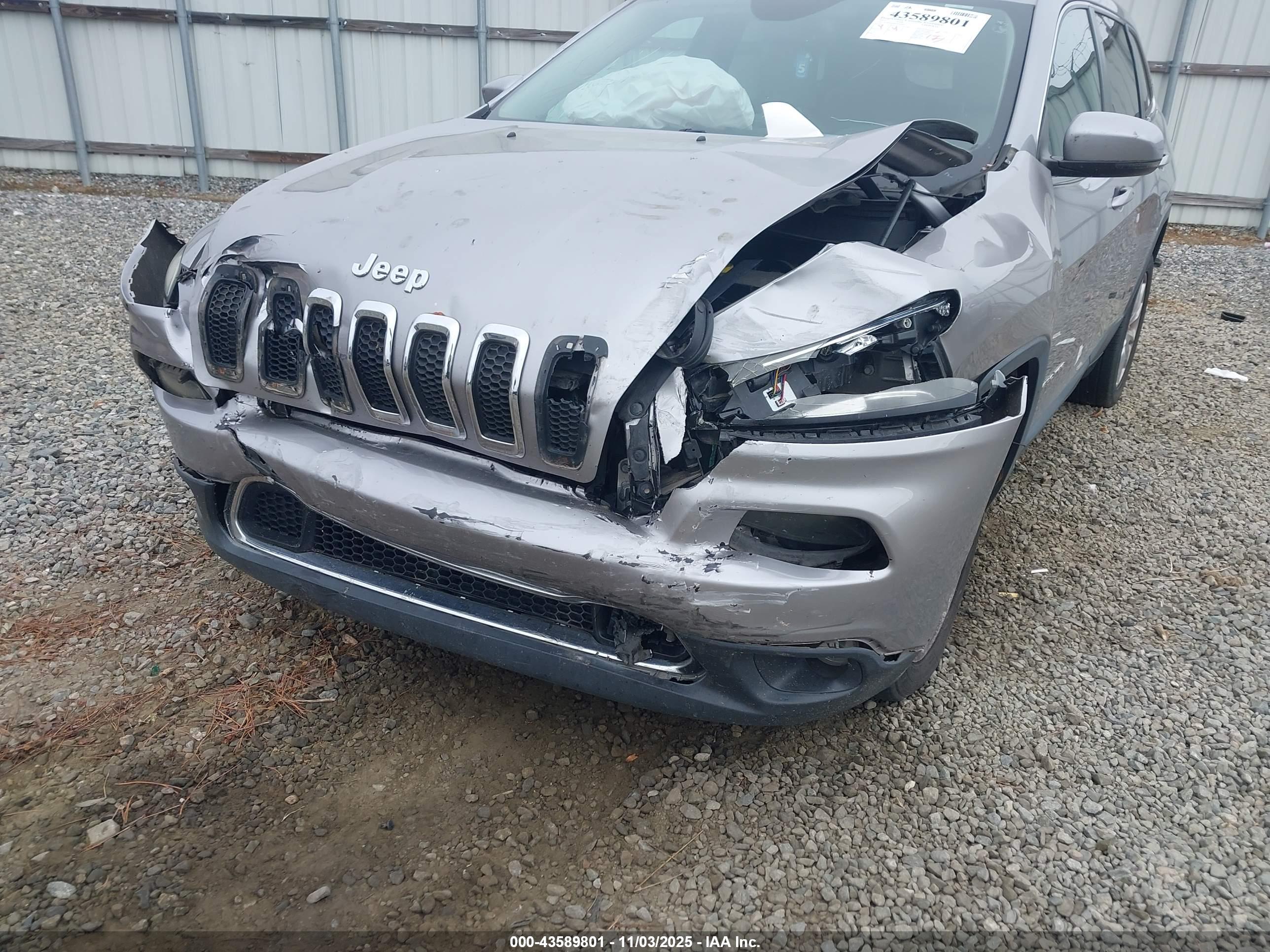 JEEP CHEROKEE image 6