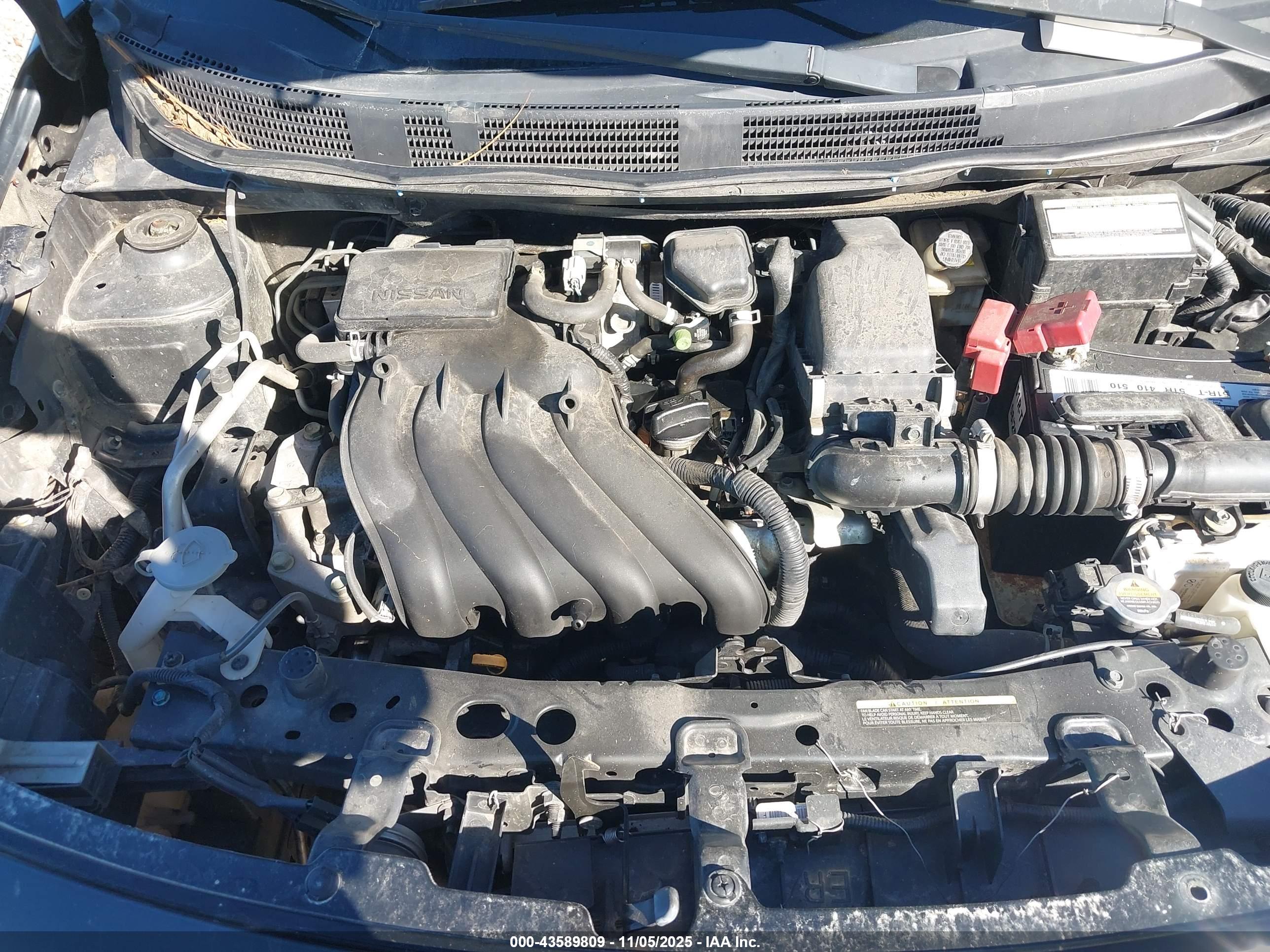 NISSAN VERSA image 10