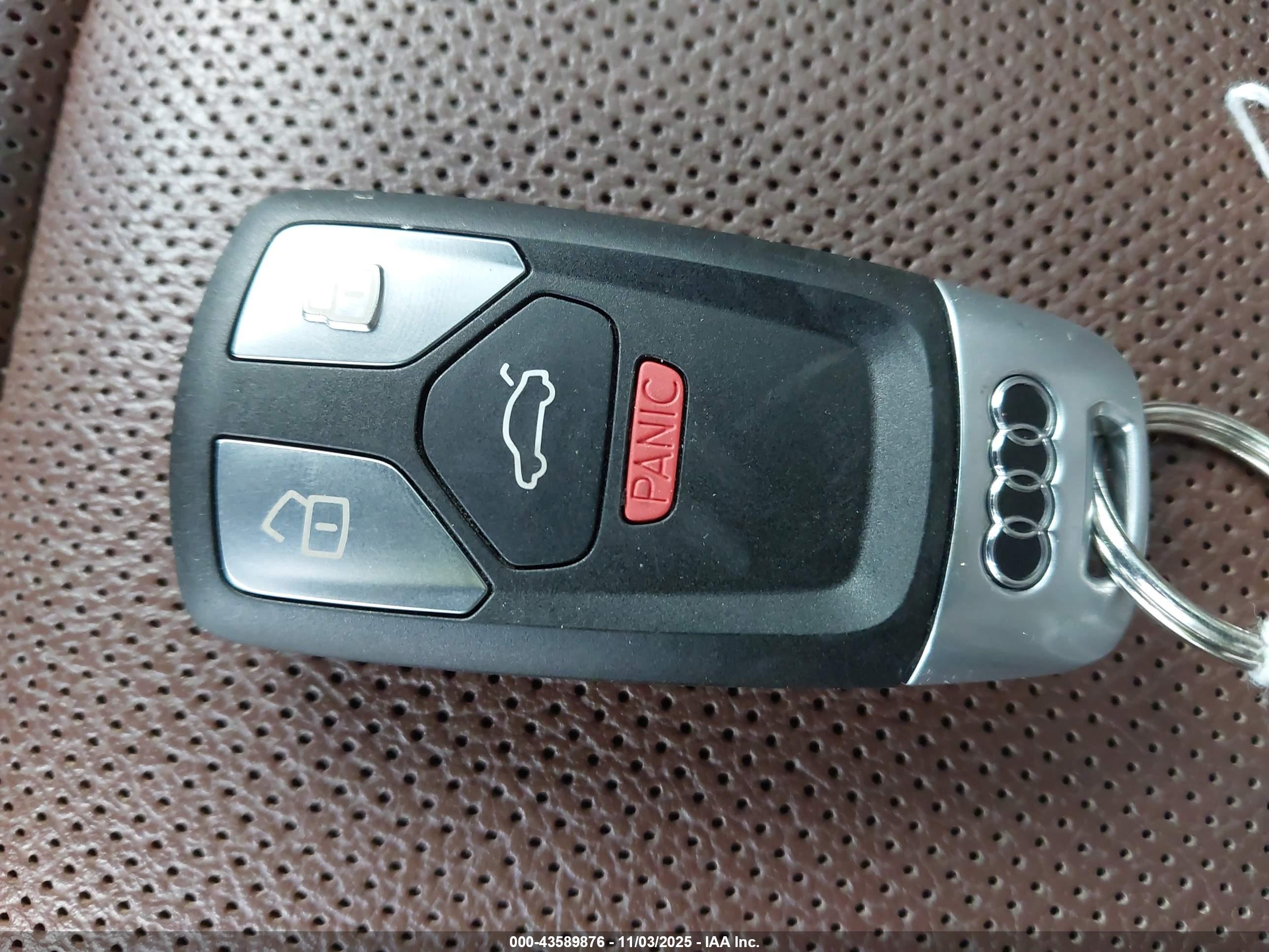 AUDI Q7 image 11
